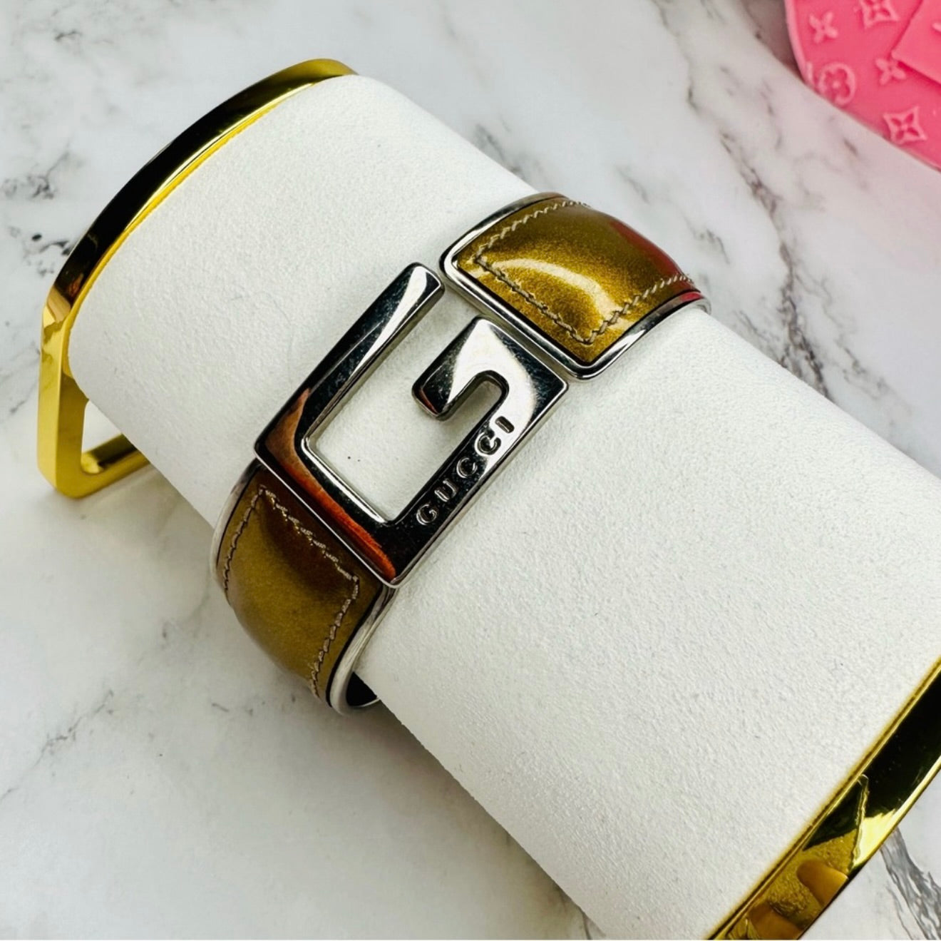 EUC Vintage GUCCI Wide Bronze Patent Leather G Brand Logo Hinge Bangle Bracelet
