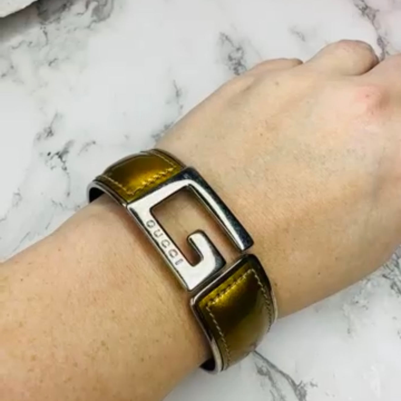 EUC Vintage GUCCI Wide Bronze Patent Leather G Brand Logo Hinge Bangle Bracelet