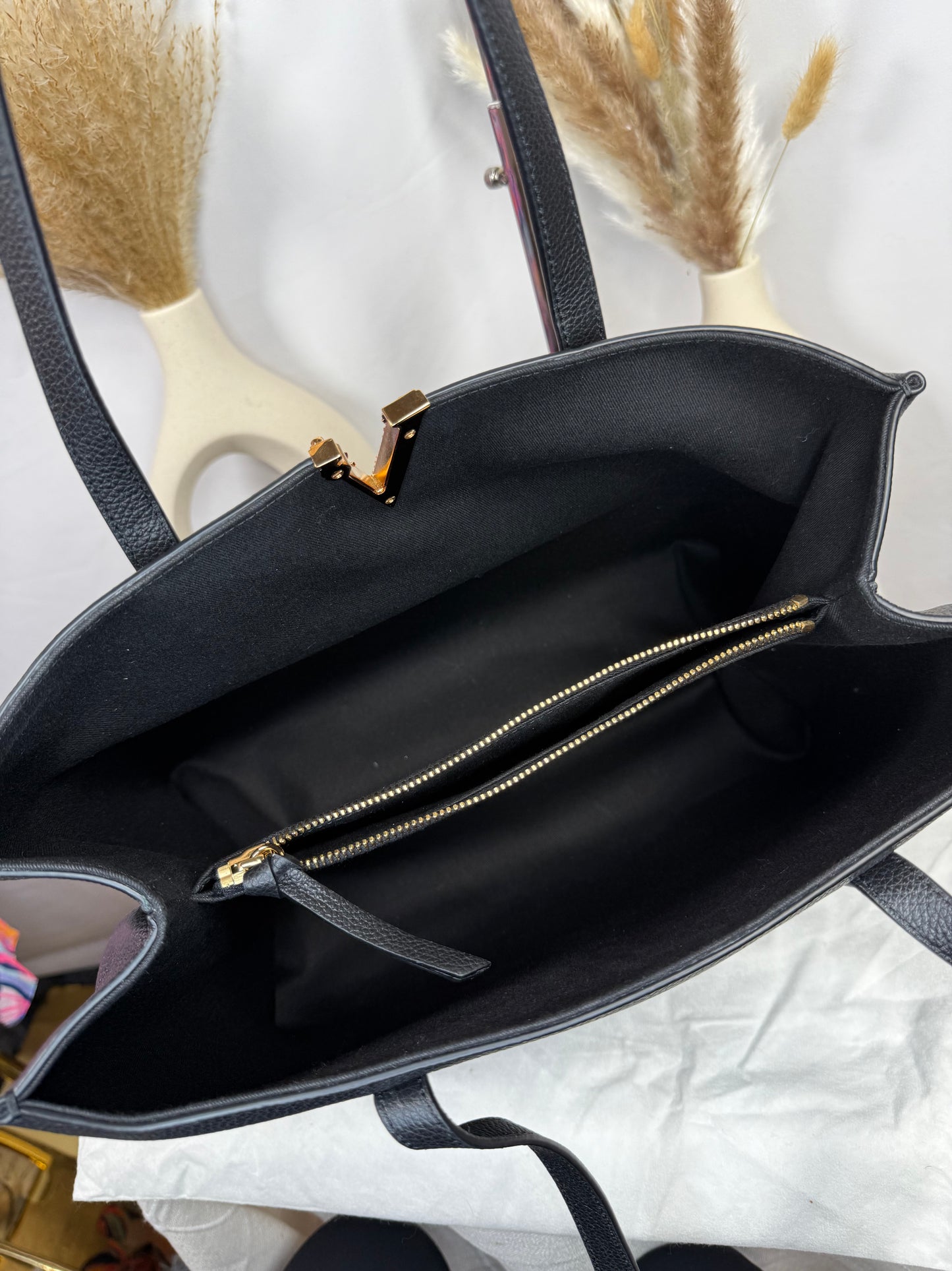 NEW!! VERSACE Black Grainy Calf Leather Virtus Tote Bag