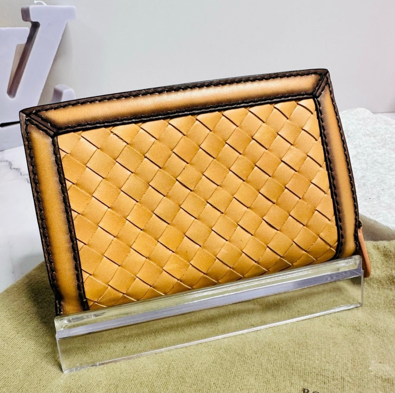 EUC Rare Bottega Veneta Medium Nappa Intrecciato Woven Leather French Compact Wallet
