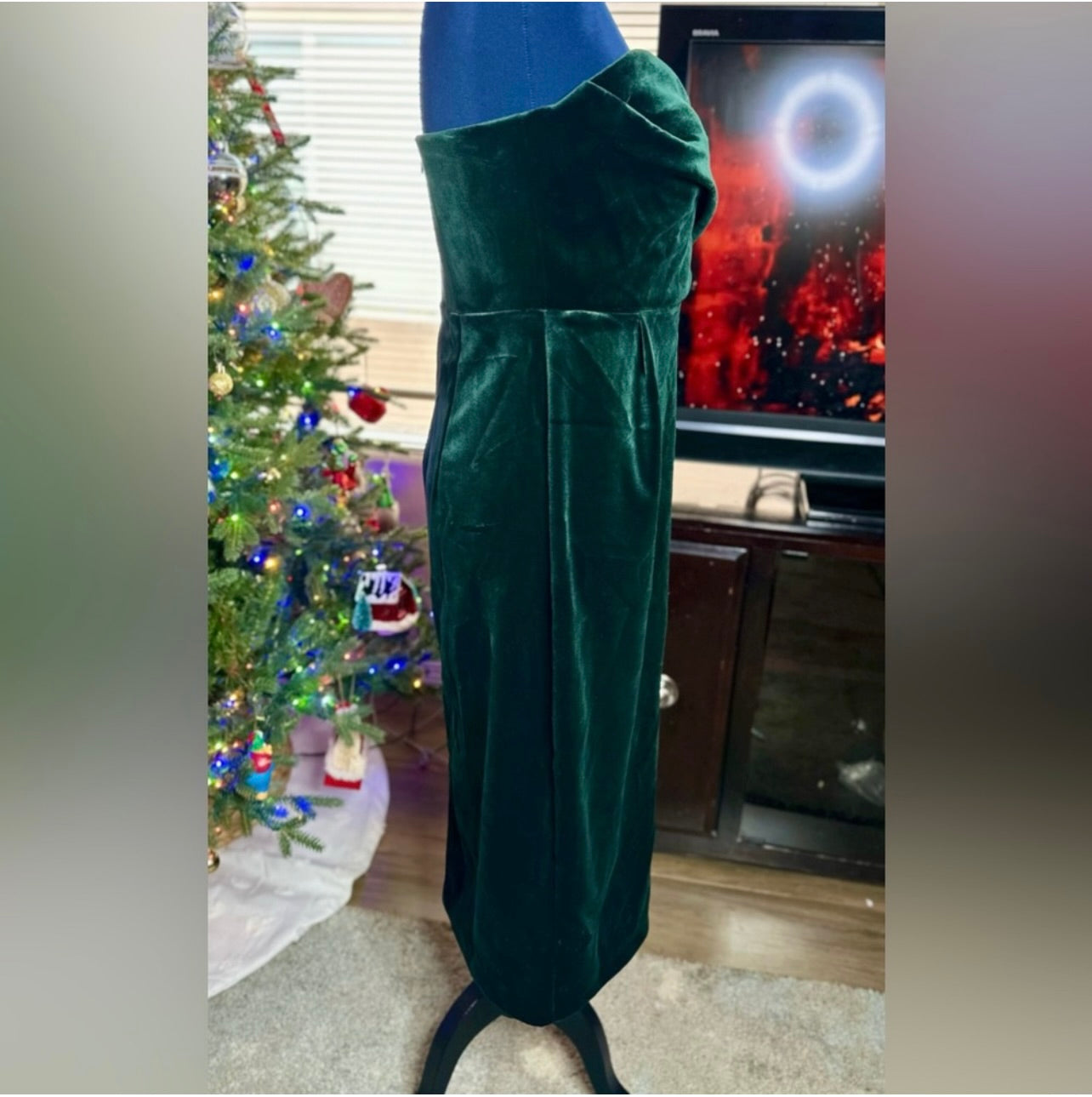 New Express Emerald Green Velvet Sweetheart Neckline Strapless Midi Sheath Dress