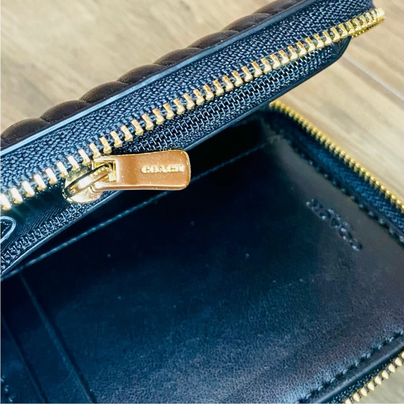 RARE Coach Deco Quilting Black Nappa Leather Small Zip Around Wallet - HTF