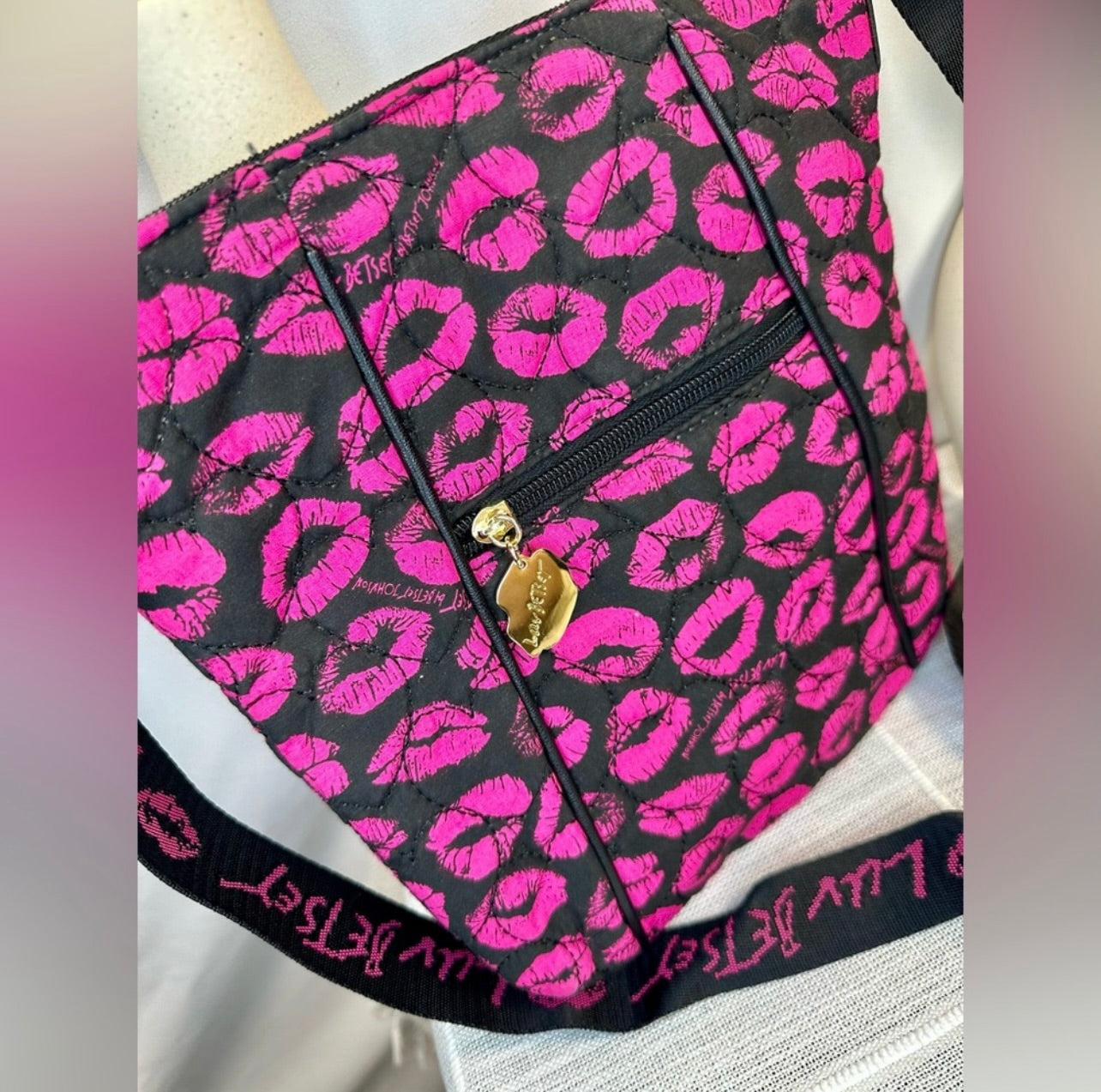 LUV by Betsey Johnson Black w/ Hot Pink Lips Pattern Crossbody Bag