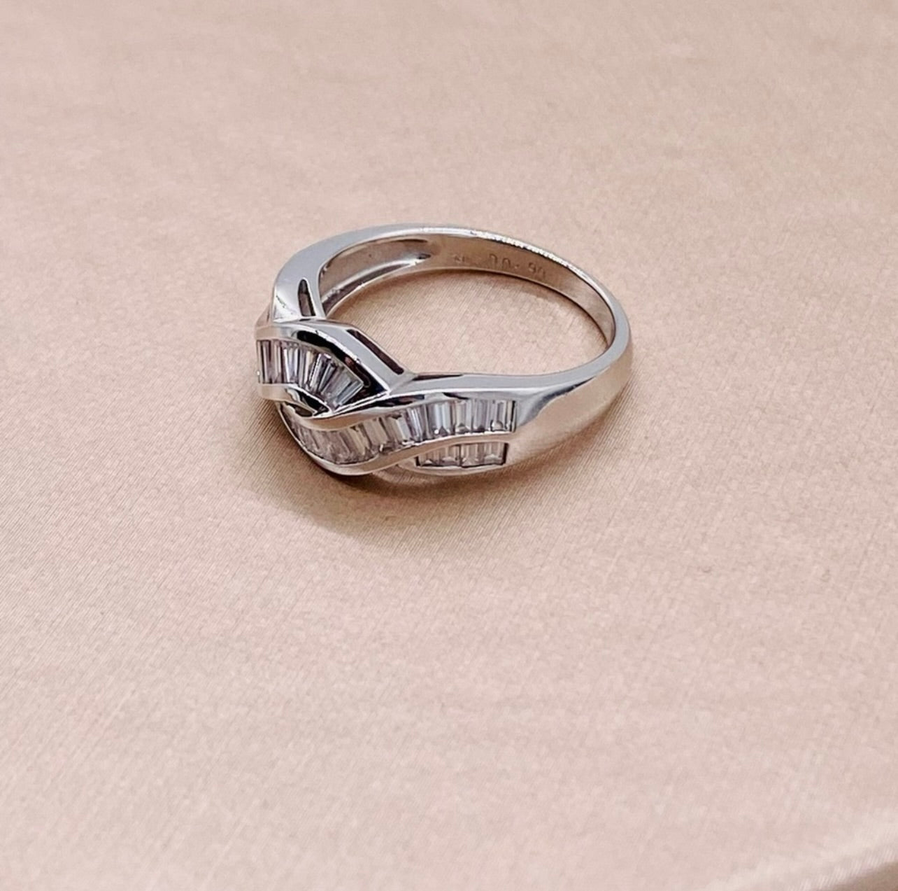 18k White Gold Woven Baguette Diamond Cluster Band Ring