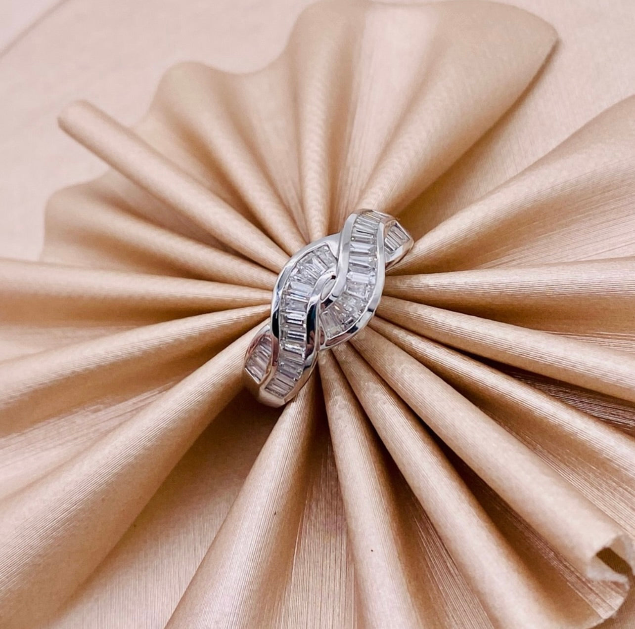 18k White Gold Woven Baguette Diamond Cluster Band Ring
