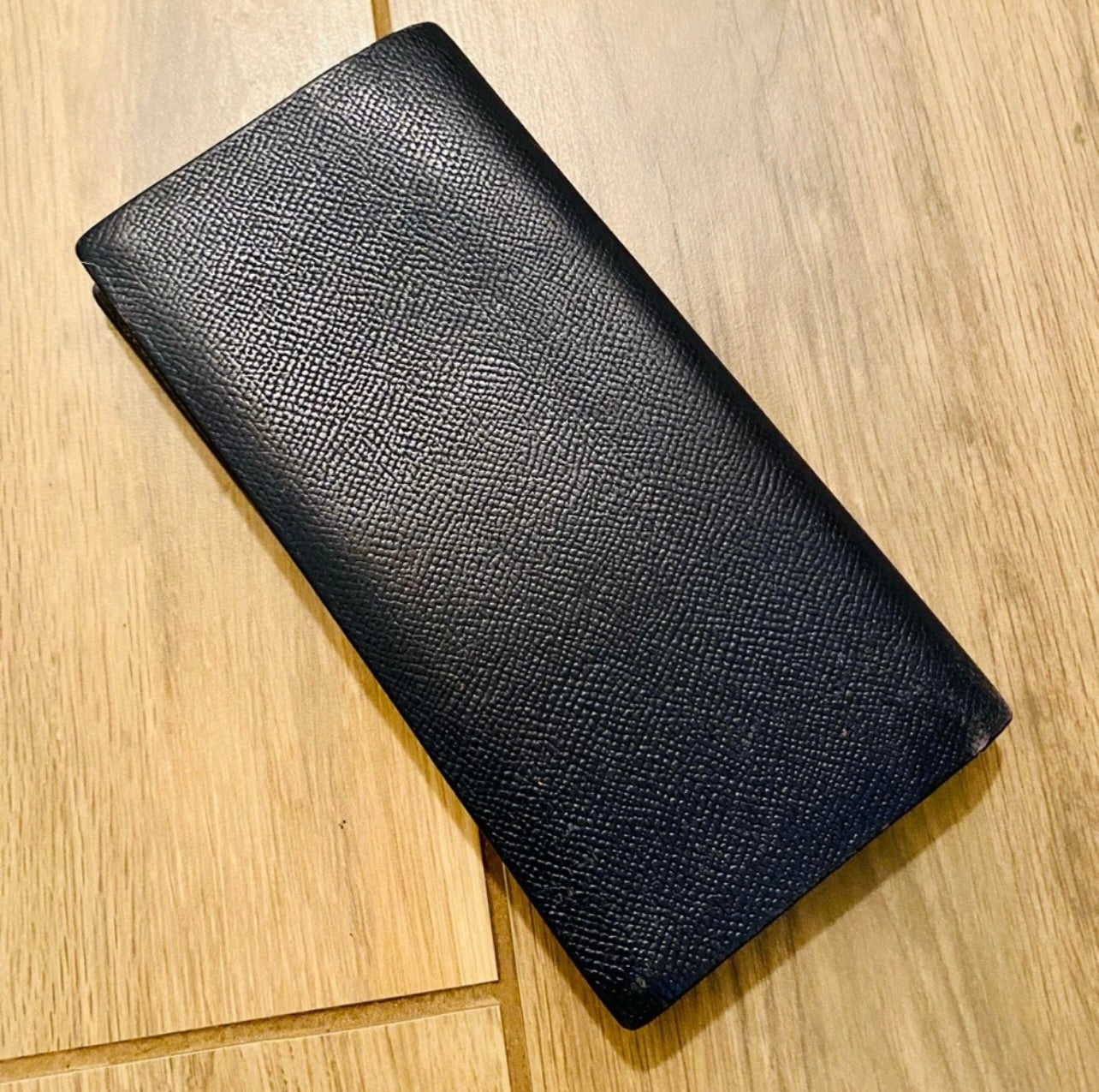 Unisex Dunhill London Dark Navy Blue Leather Banker Coat 16CC Wallet