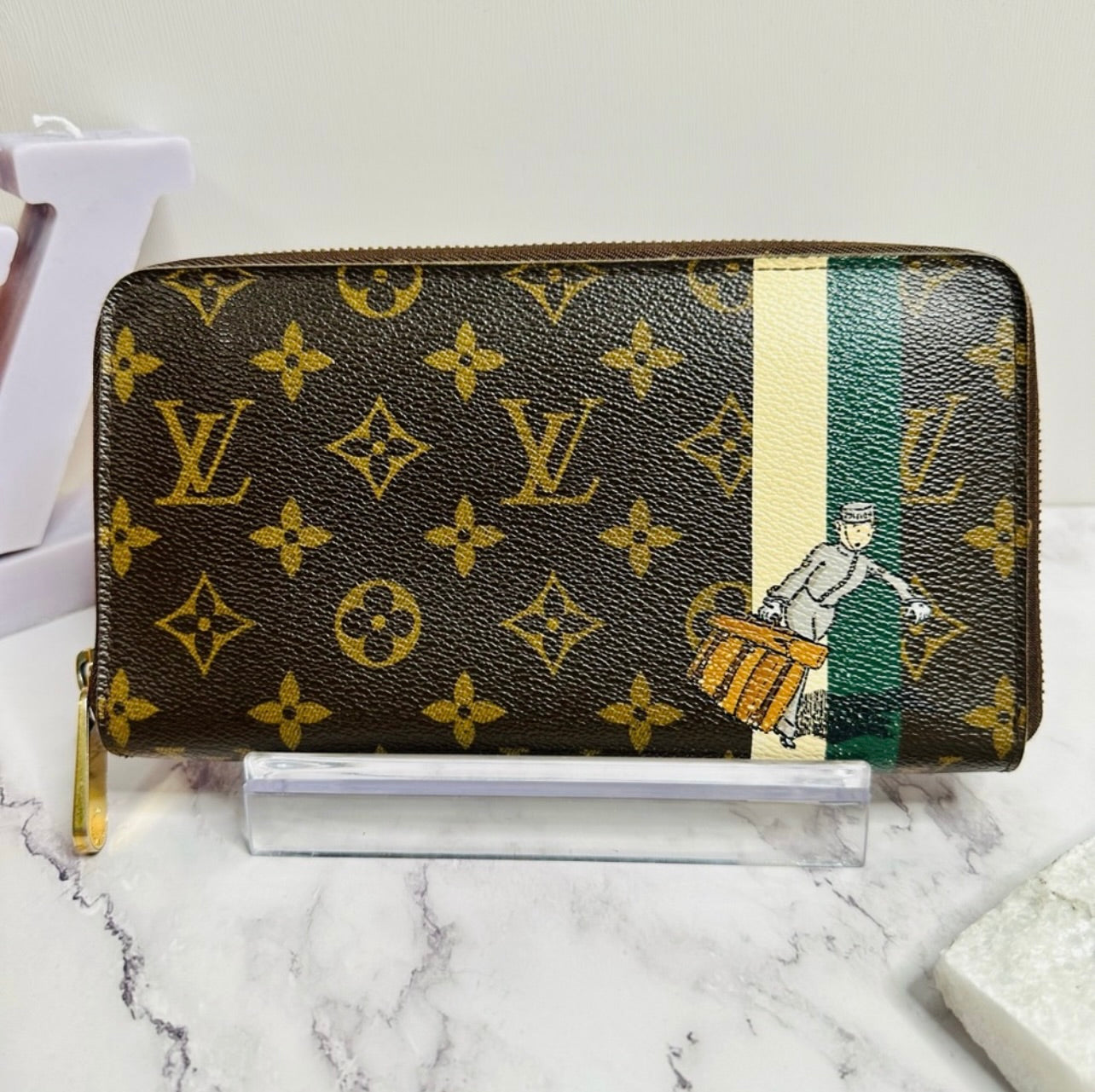 Louis Vuitton Monogram Groom Zippy Organizer Wallet Alpine Green