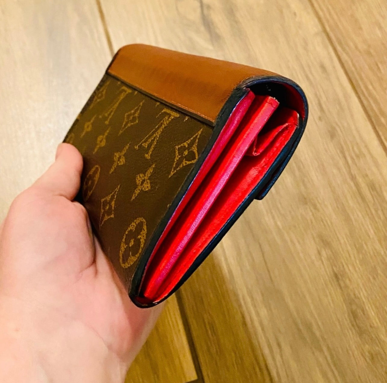 Louis Vuitton Marron Leather & Monogram Sarah Tuileries Wallet