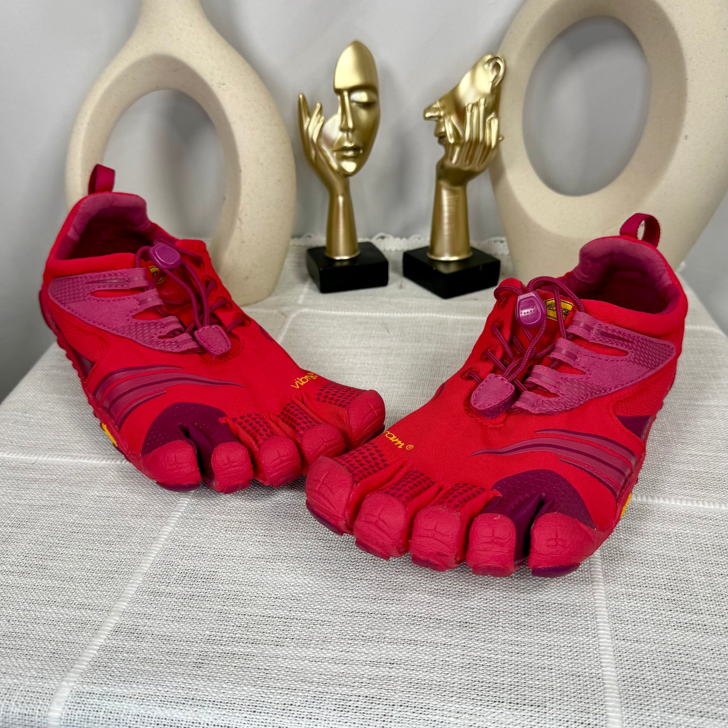 EUC Vibram Five Fingers 14W0701 KMD Sport LS Women's Red / Purple