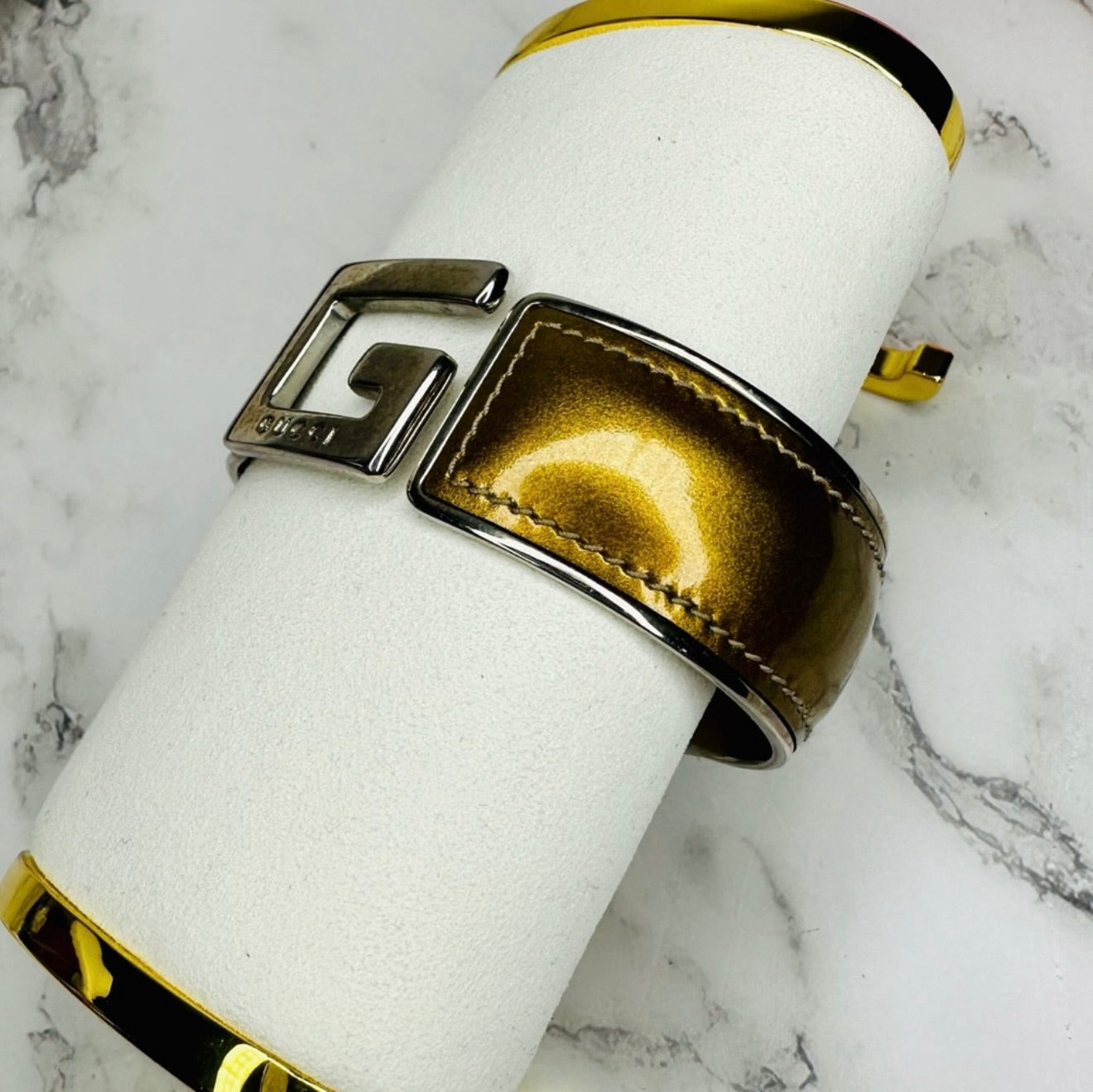 EUC Vintage GUCCI Wide Bronze Patent Leather G Brand Logo Hinge Bangle Bracelet