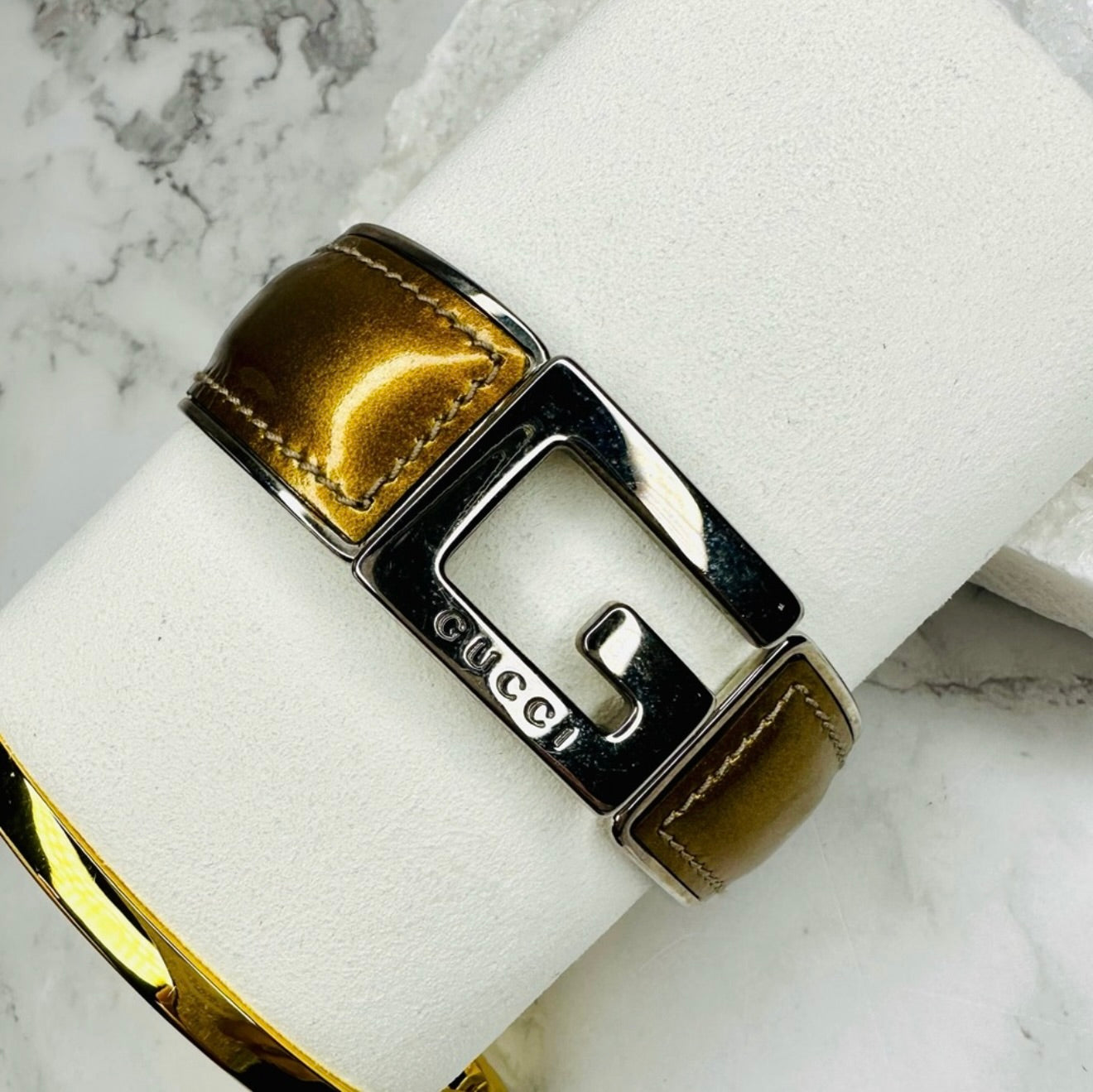 EUC Vintage GUCCI Wide Bronze Patent Leather G Brand Logo Hinge Bangle Bracelet
