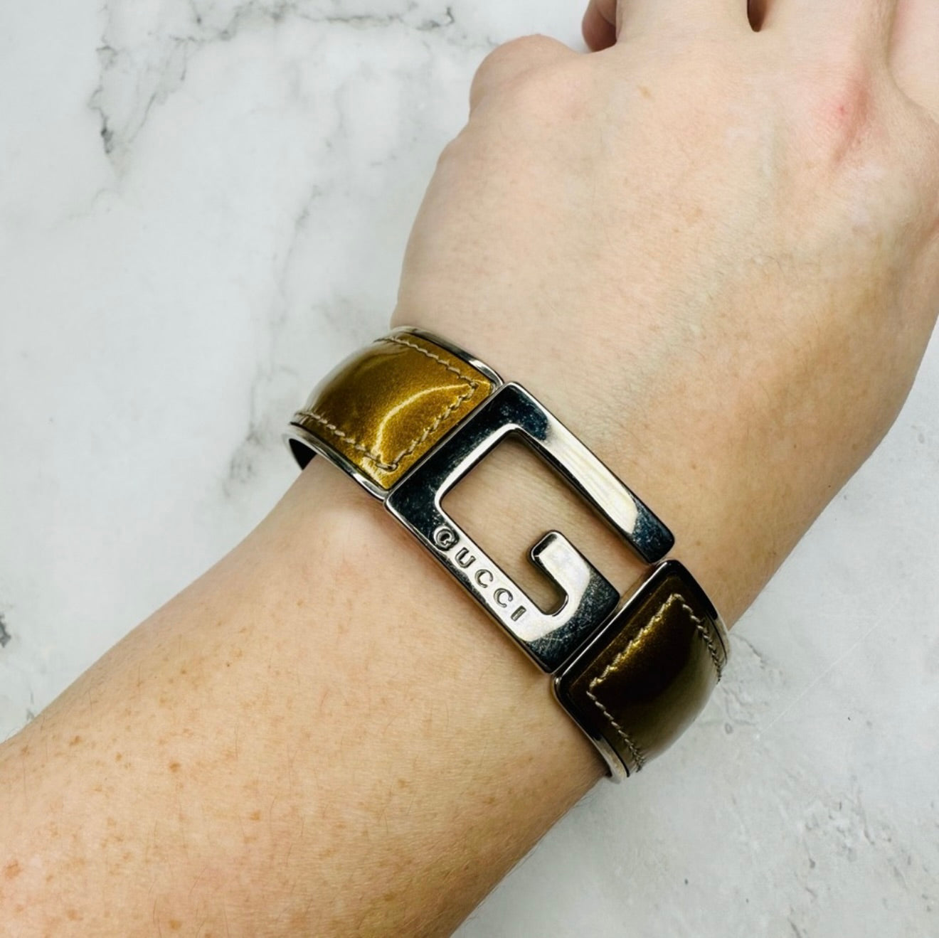 EUC Vintage GUCCI Wide Bronze Patent Leather G Brand Logo Hinge Bangle Bracelet