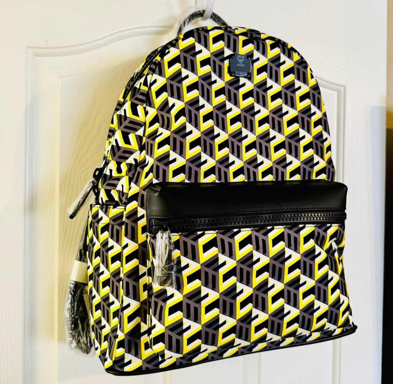 NEW! Unisex MCM Medium Stark Black & Yellow Cubic Logo Backpack