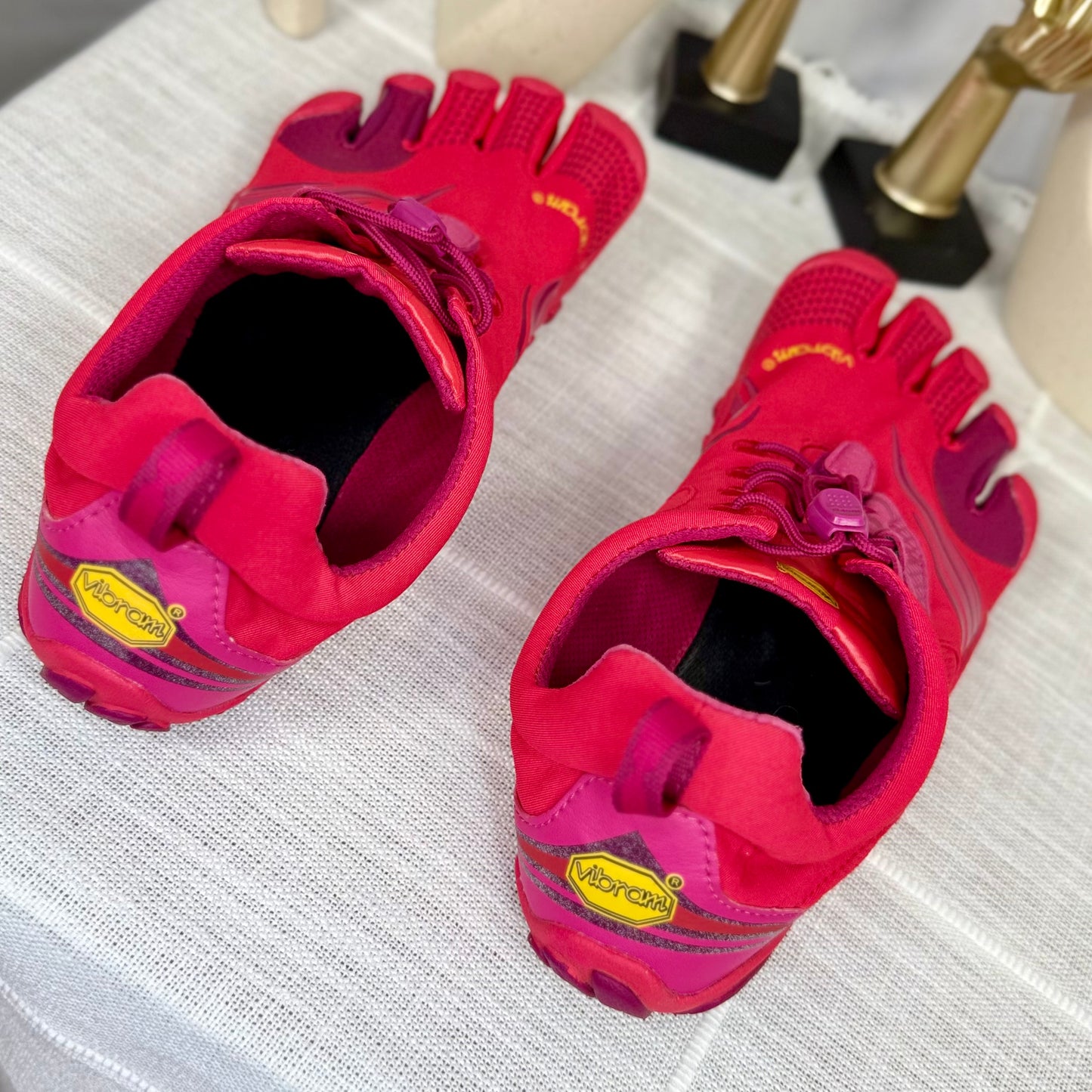 EUC Vibram Five Fingers 14W0701 KMD Sport LS Women's Red / Purple