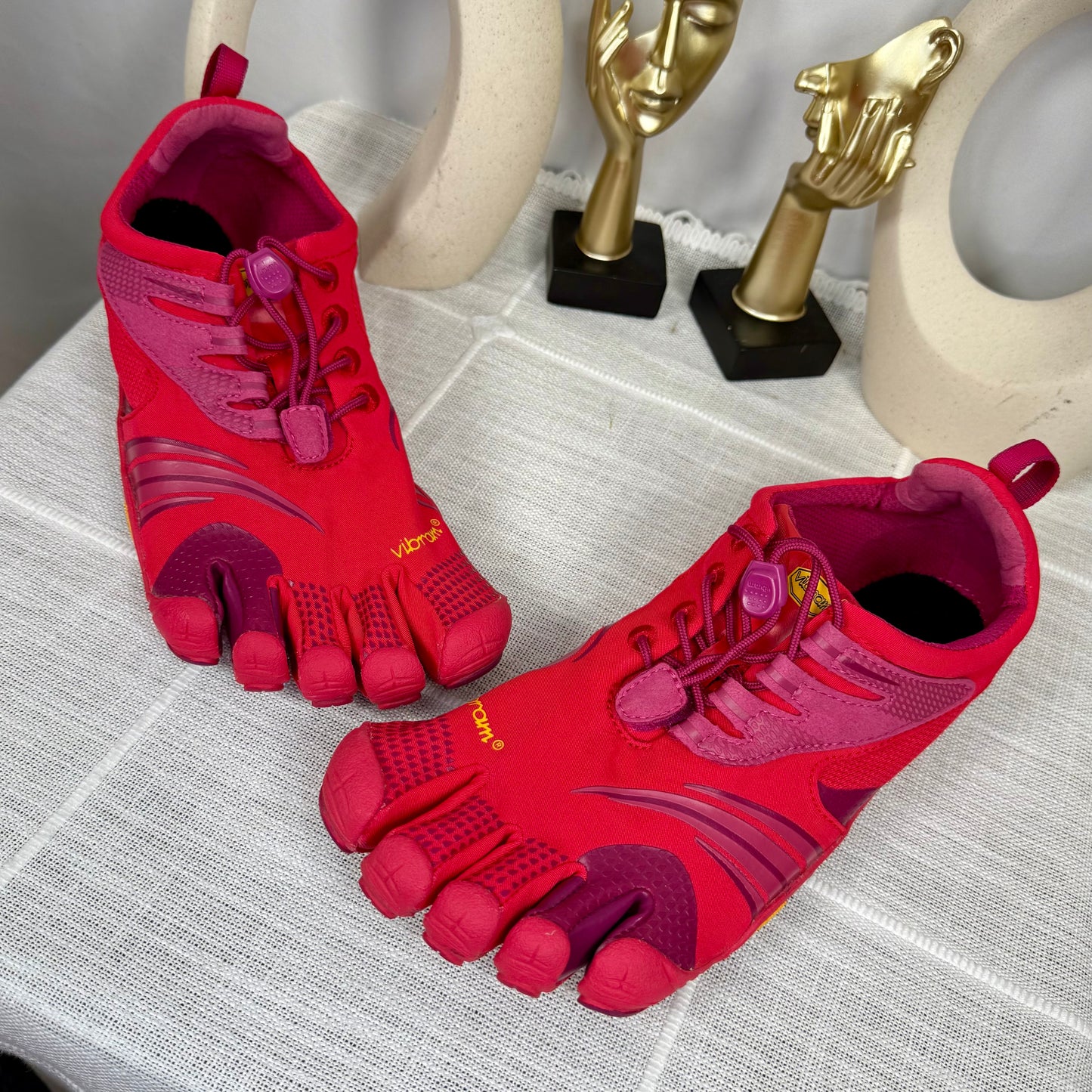 EUC Vibram Five Fingers 14W0701 KMD Sport LS Women's Red / Purple