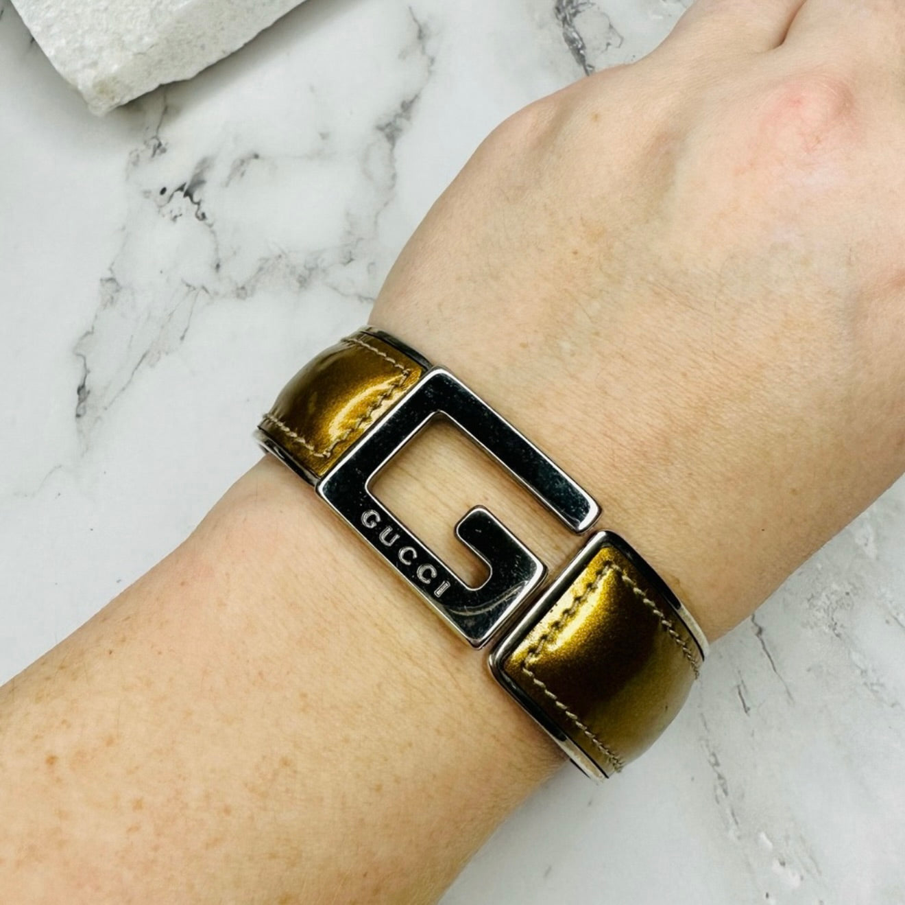 EUC Vintage GUCCI Wide Bronze Patent Leather G Brand Logo Hinge Bangle Bracelet