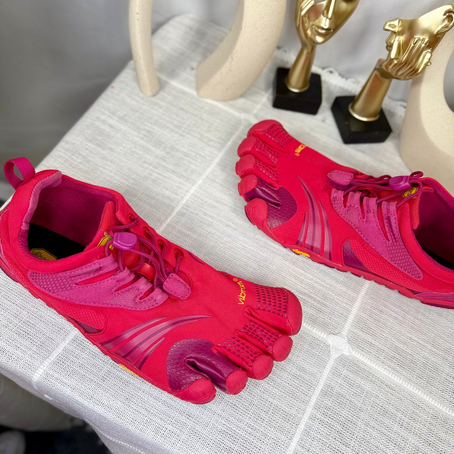 EUC Vibram Five Fingers 14W0701 KMD Sport LS Women's Red / Purple