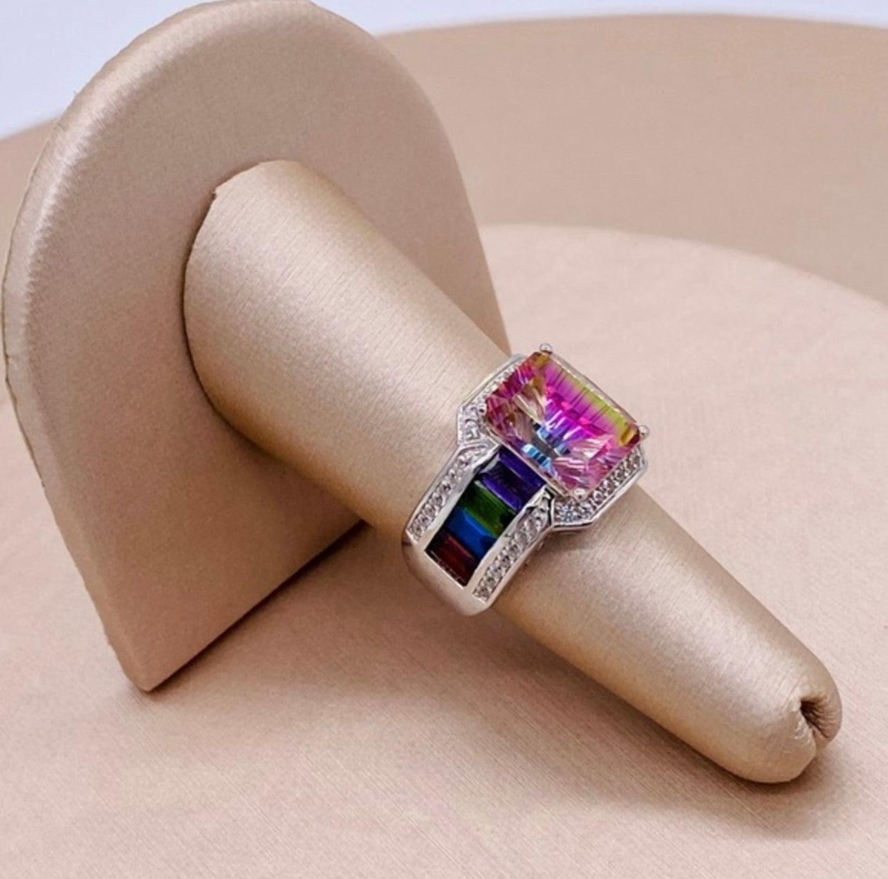 EUC Sterling Silver Bi Colored Topaz Cocktail Ring
