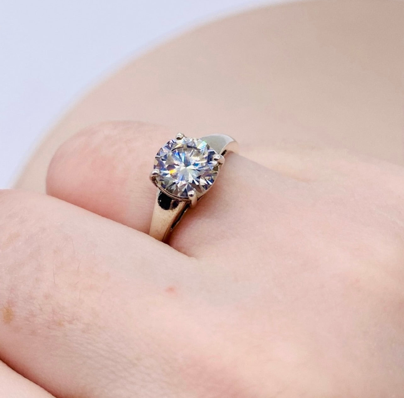 EUC Sterling Silver 2 ct Round Moissanite Engagement Ring