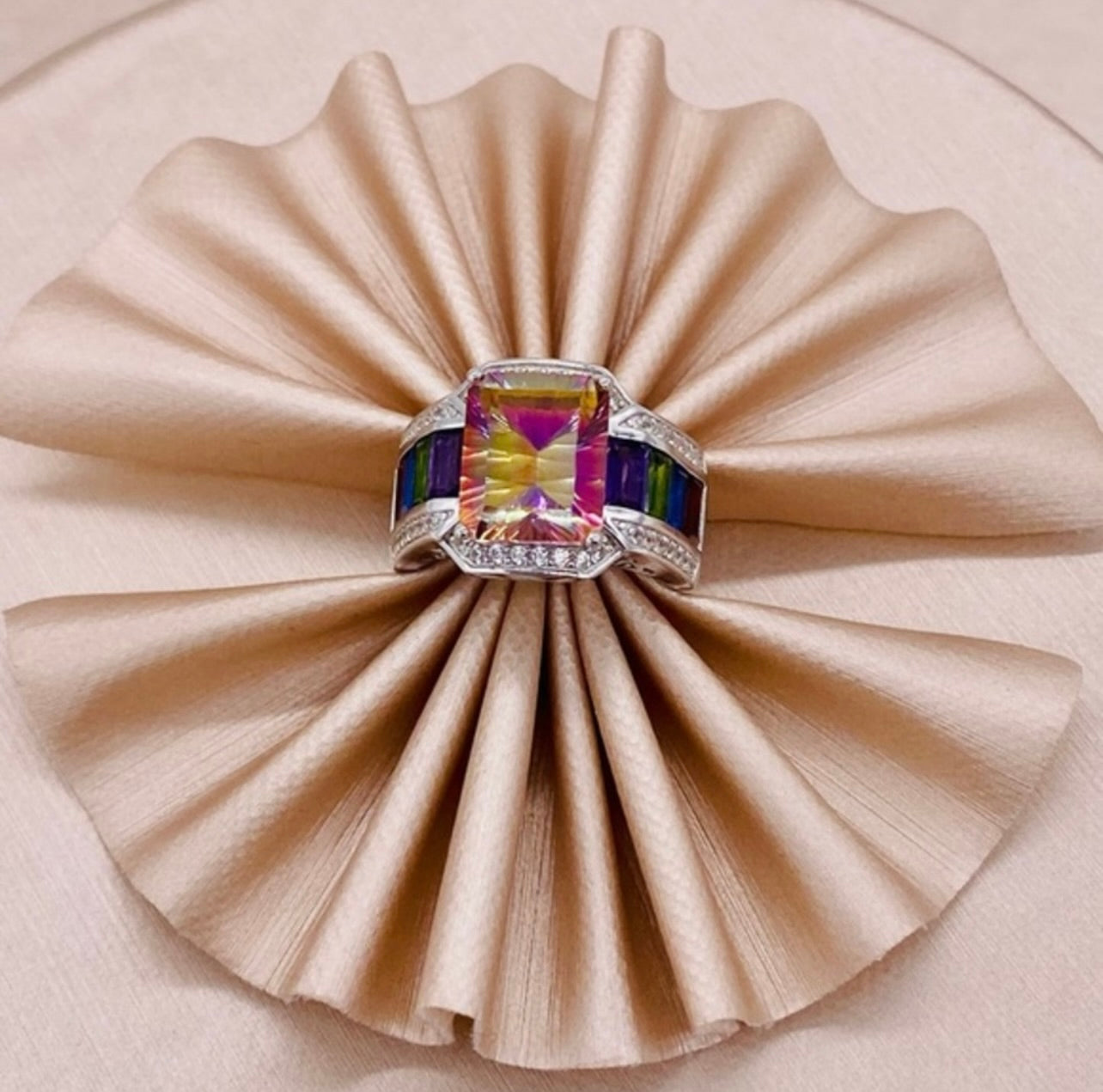 EUC Sterling Silver Bi Colored Topaz Cocktail Ring