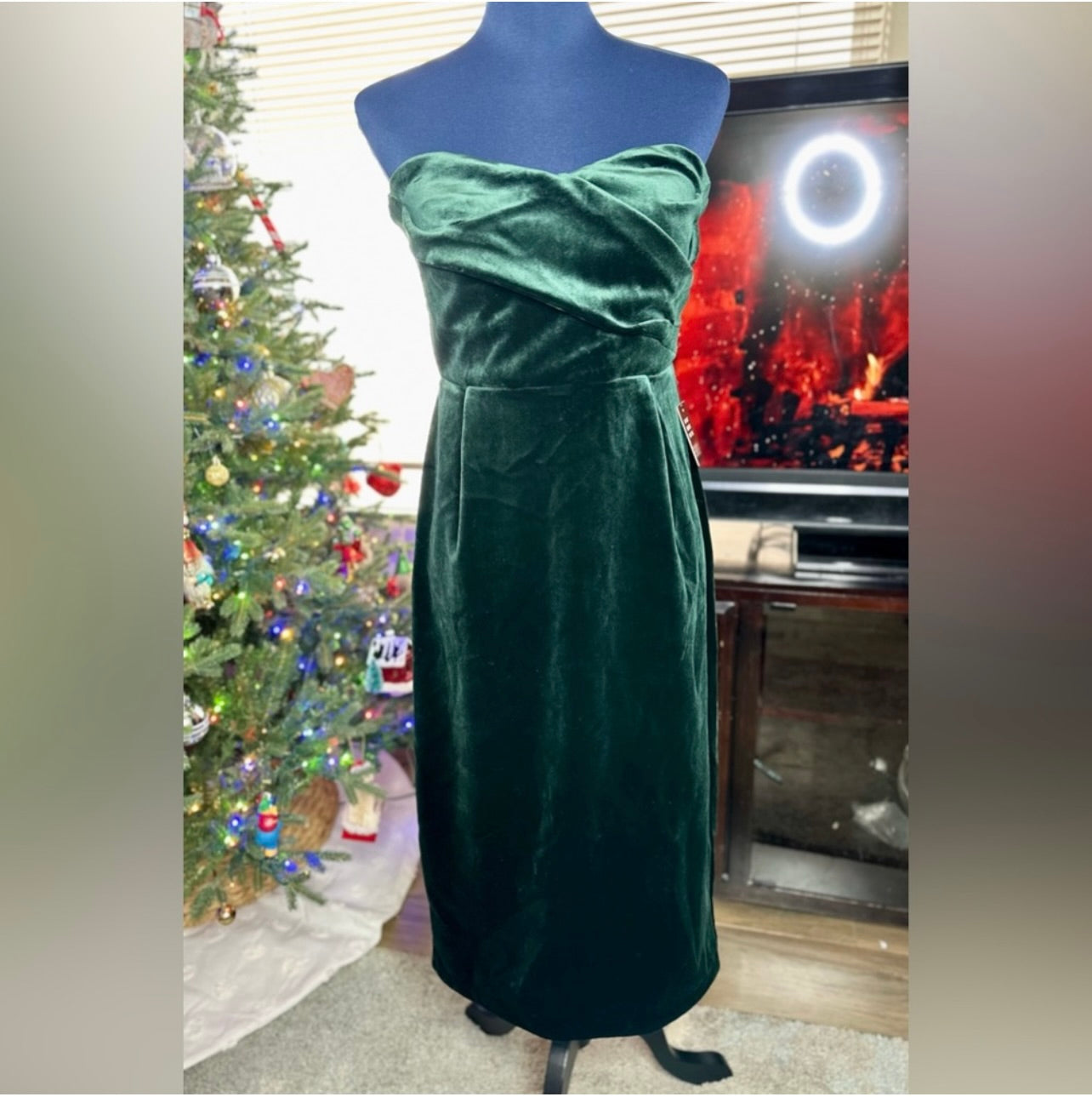 New Express Emerald Green Velvet Sweetheart Neckline Strapless Midi Sheath Dress