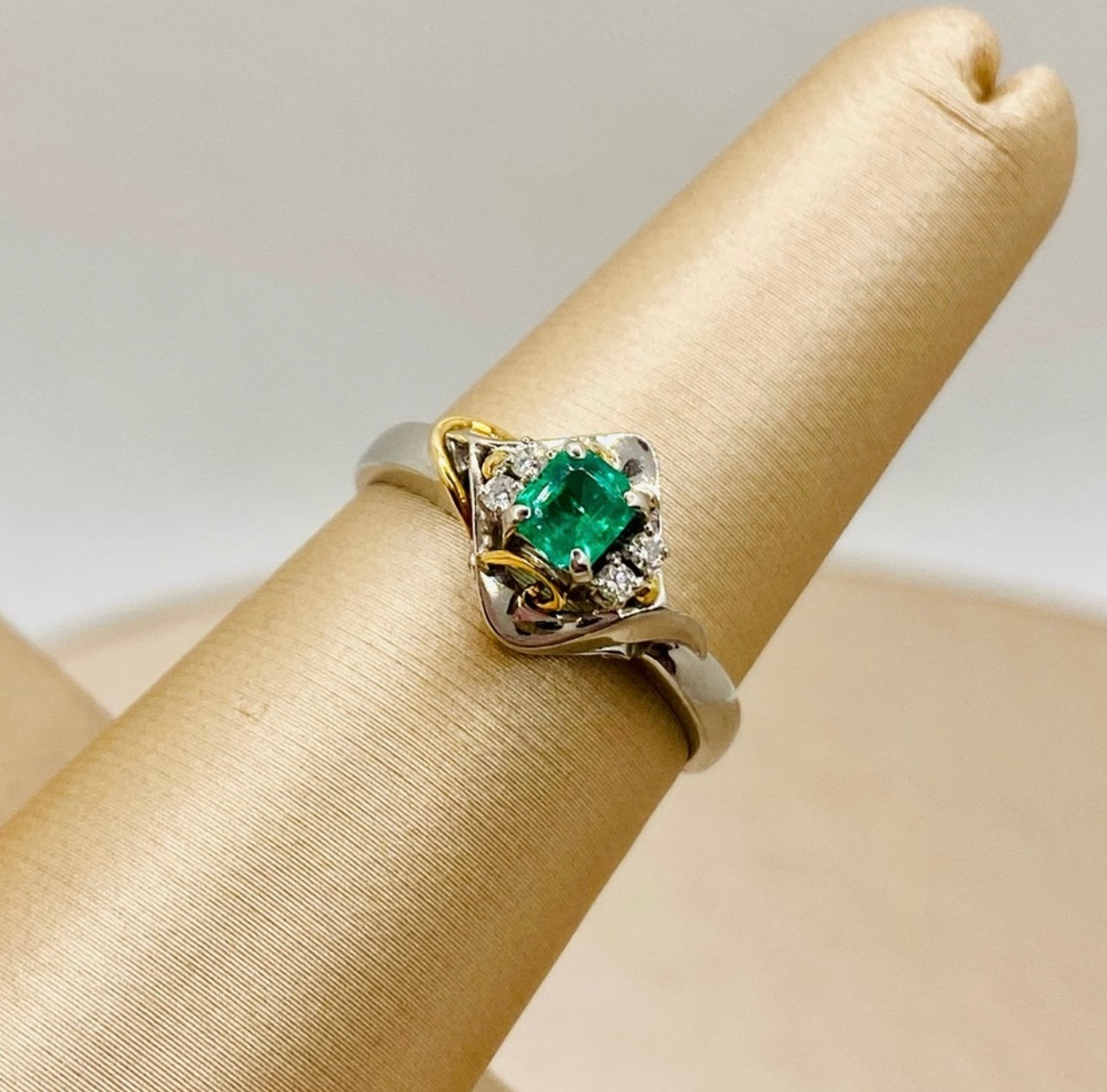 Estate Platinum Natural Emerald & Diamond Ring w/ 18k Yellow Gold Accents