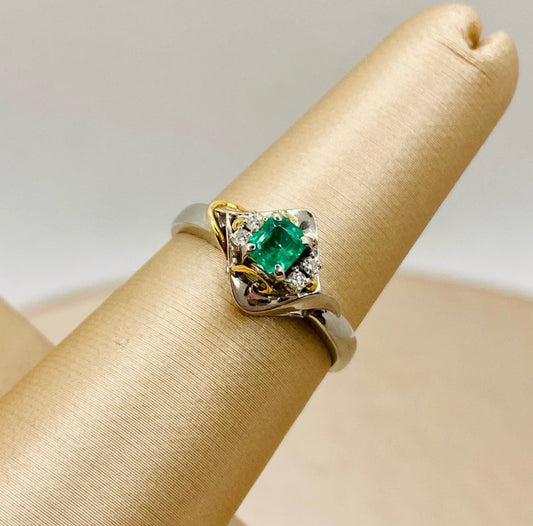 Estate Platinum Natural Emerald & Diamond Ring w/ 18k Yellow Gold Accents