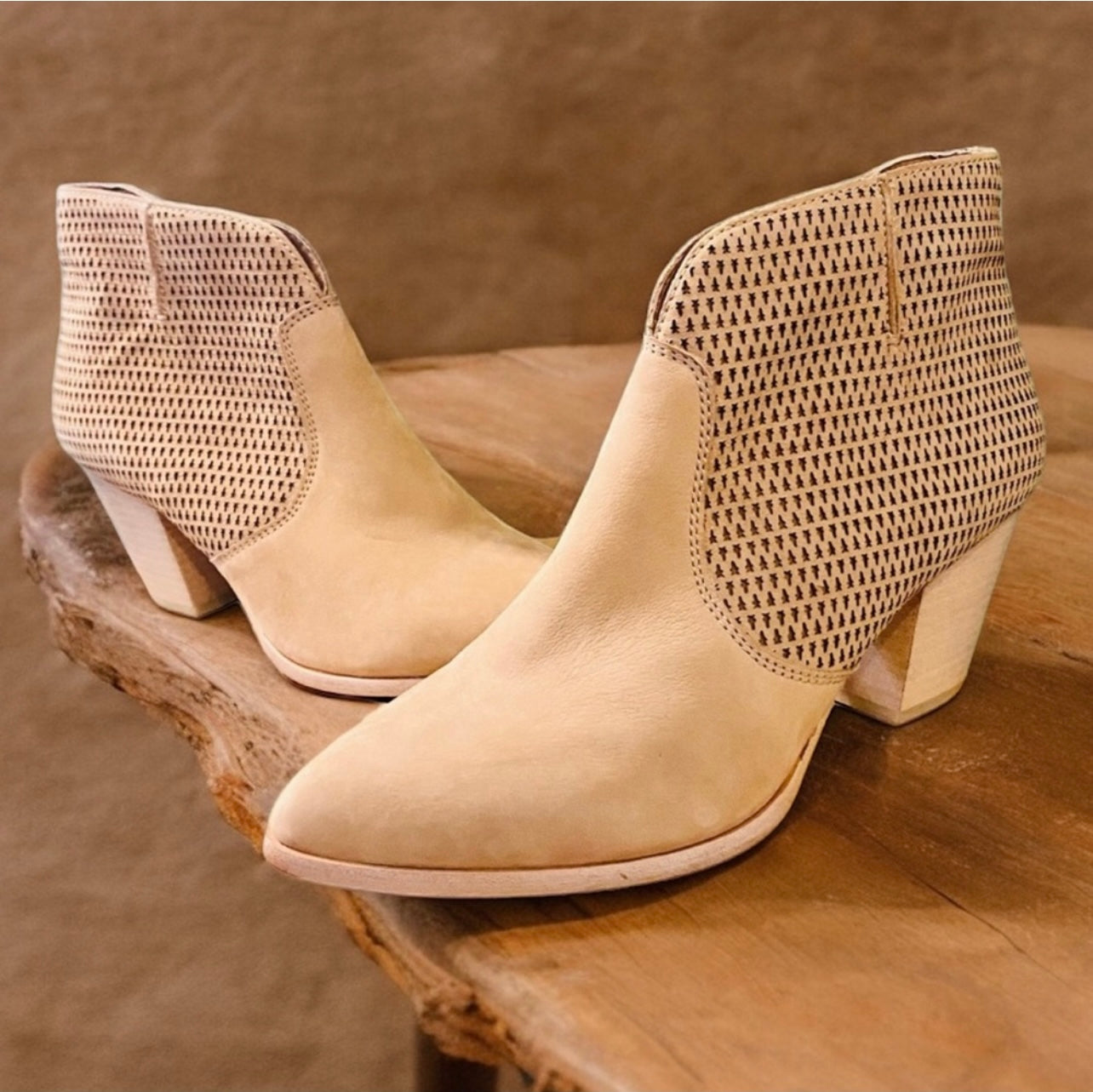 Frye Womens Jennifer Bootie Closed Toe Ankle Boot