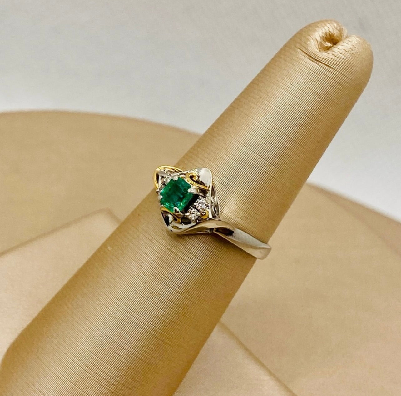 Estate Platinum Natural Emerald & Diamond Ring w/ 18k Yellow Gold Accents