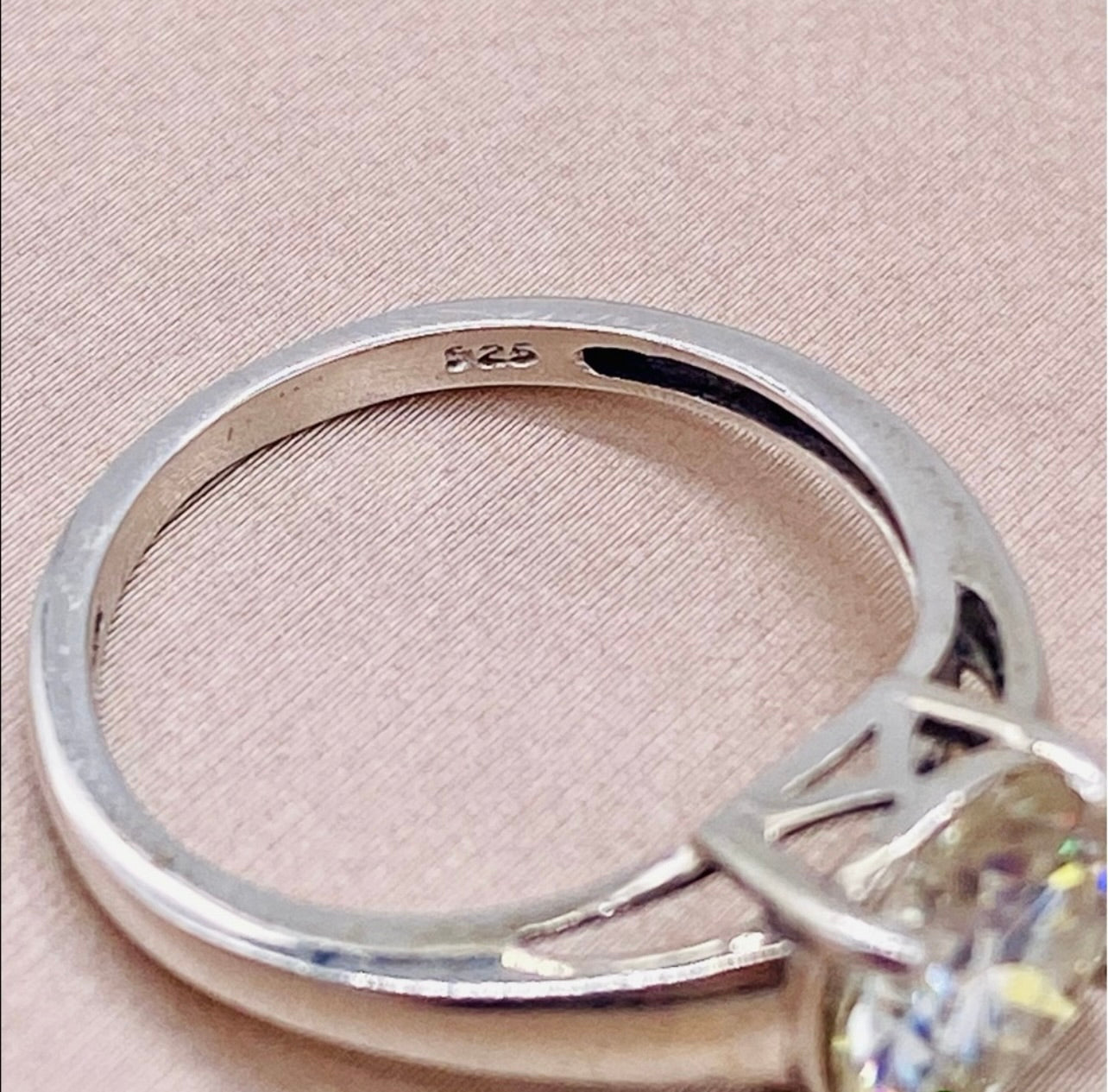 EUC Sterling Silver 2 ct Round Moissanite Engagement Ring