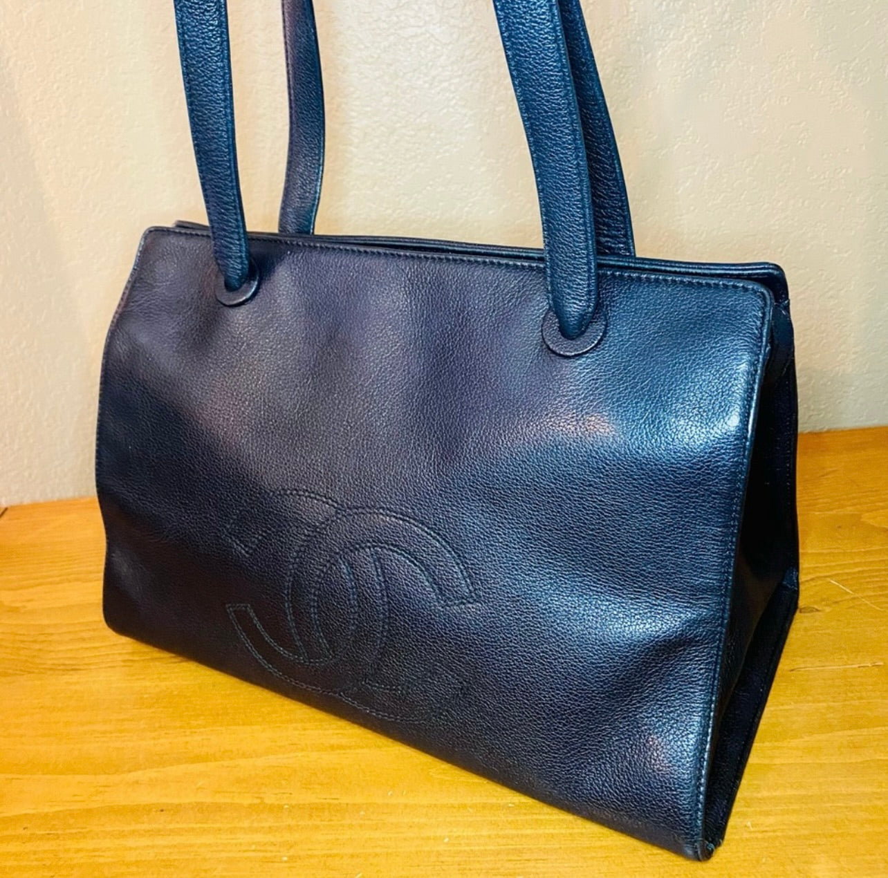 Vintage CHANEL CC Black Caviar Leather Shoulder Bag