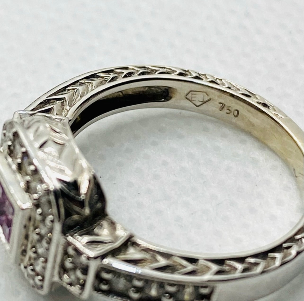 18k White Gold Pink Sapphire & Diamond Ring