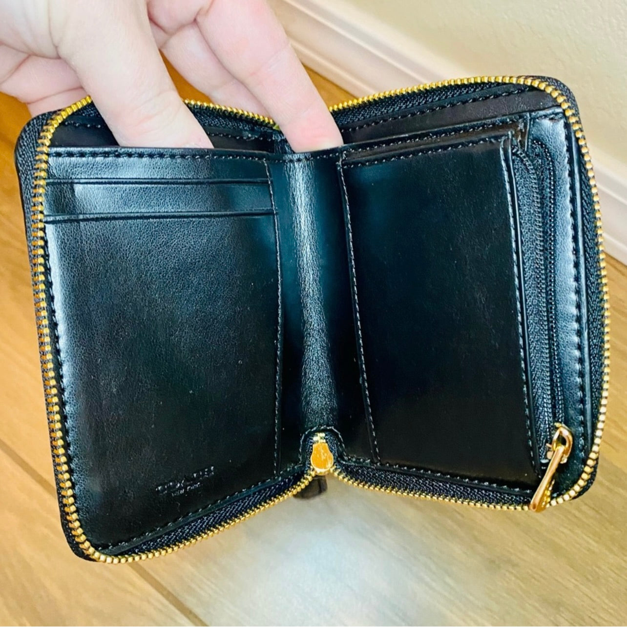 RARE Coach Deco Quilting Black Nappa Leather Small Zip Around Wallet - HTF
