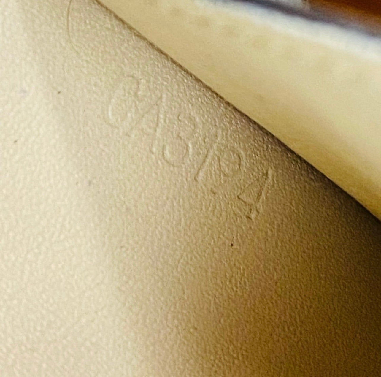 Louis Vuitton Cream Envelope Carte de Visite Monogram Vernis Wallet