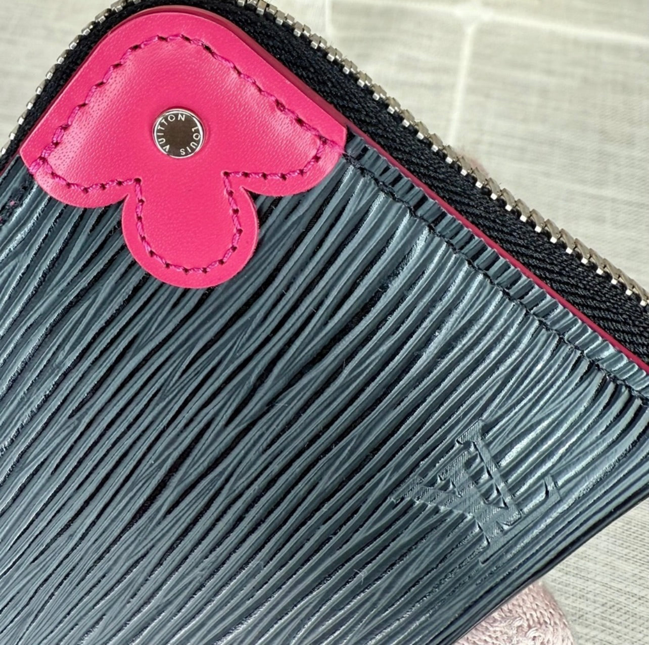 Louis Vuitton Black Epi Leather Blooming Corners Clemence Wallet