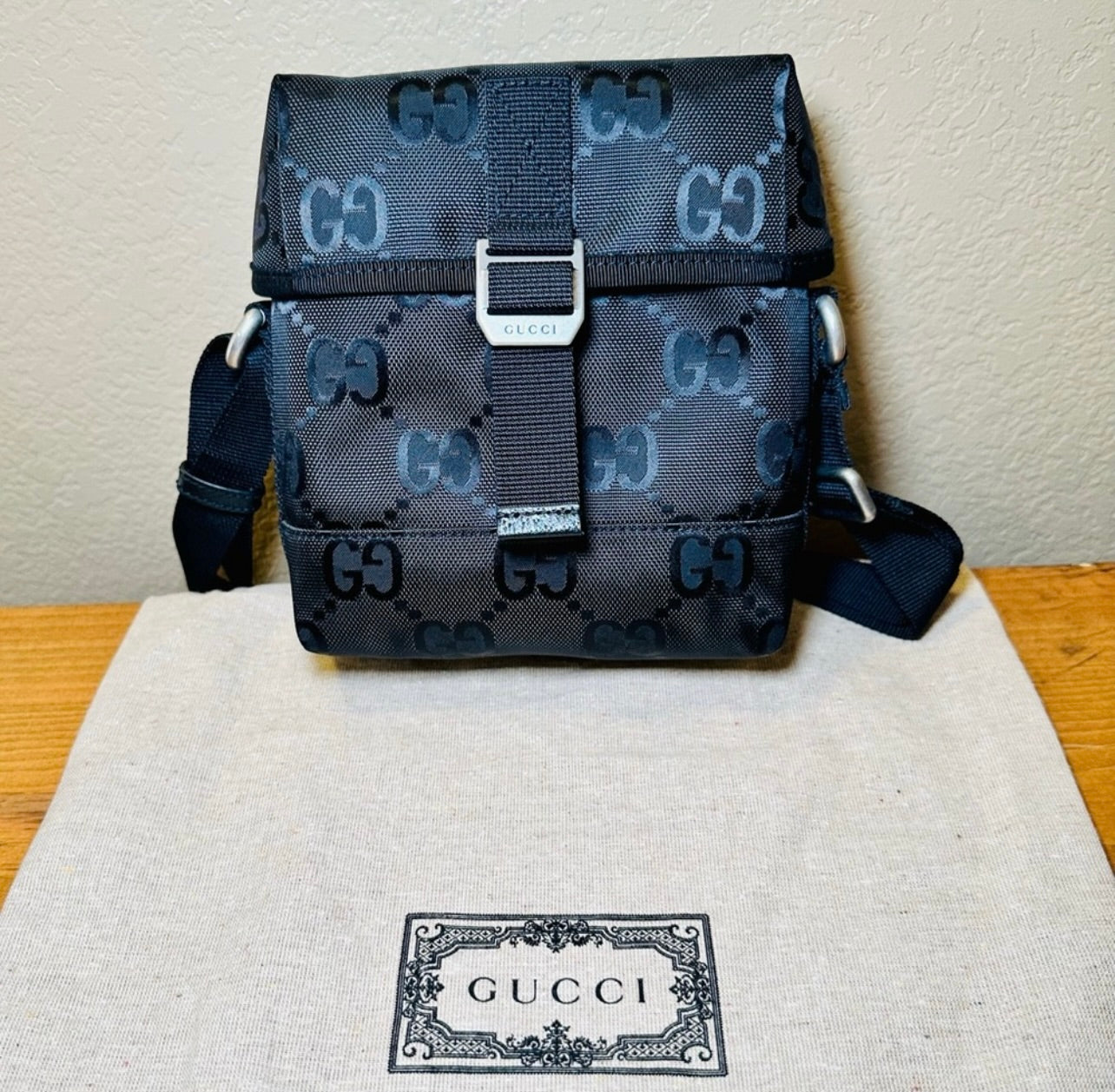 New Unisex Gucci Black Econyl Nylon Monogram Off The Grid Messenger Bag