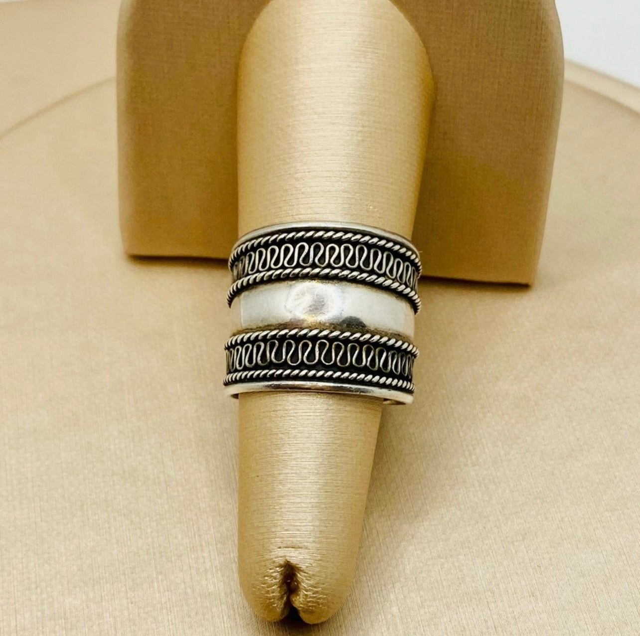 EUC Unisex 925 Sterling Silver Wide Bohemian Ring