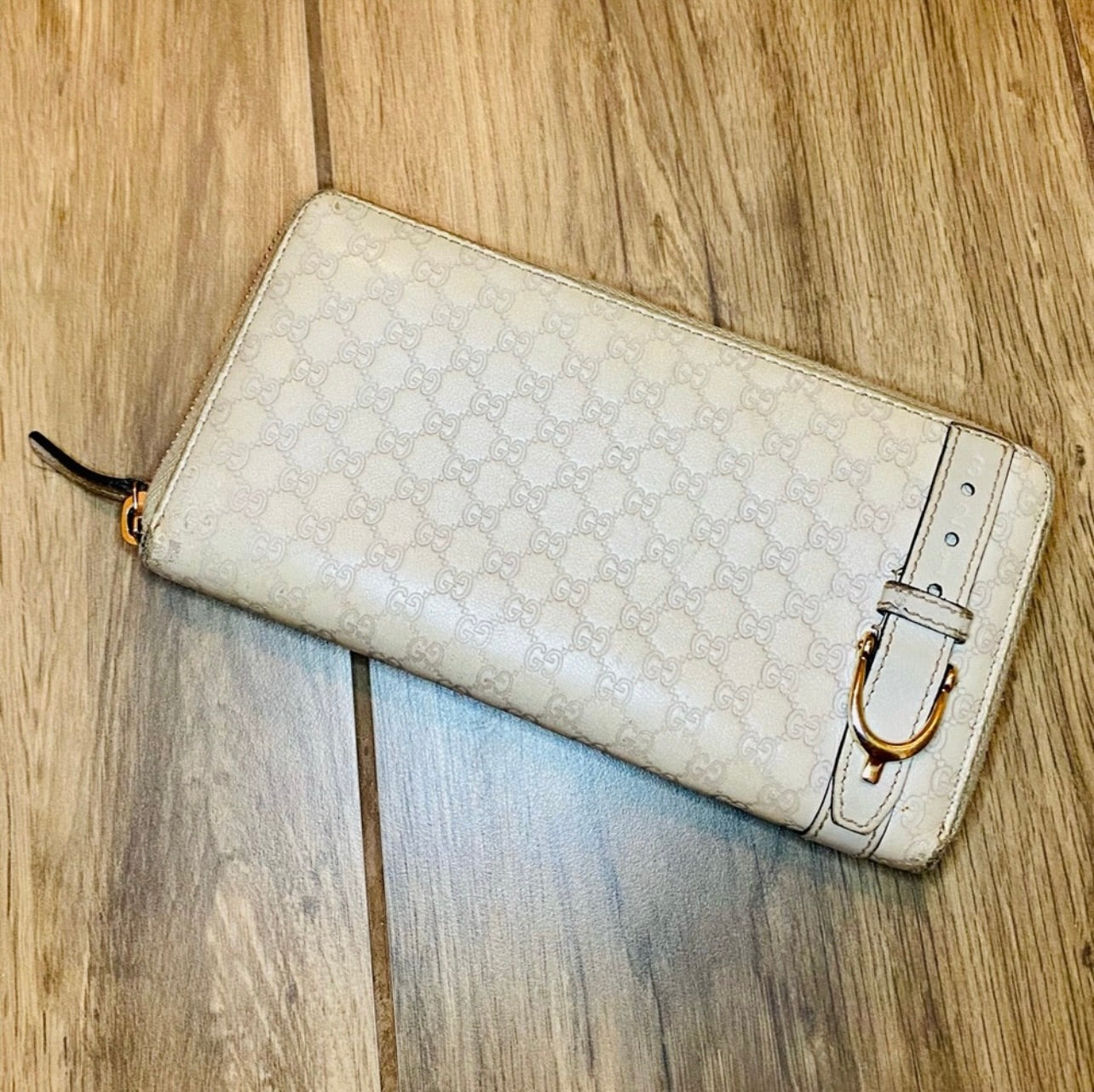Gucci Off White Leather Microguccissima Nice Zip Around Wallet