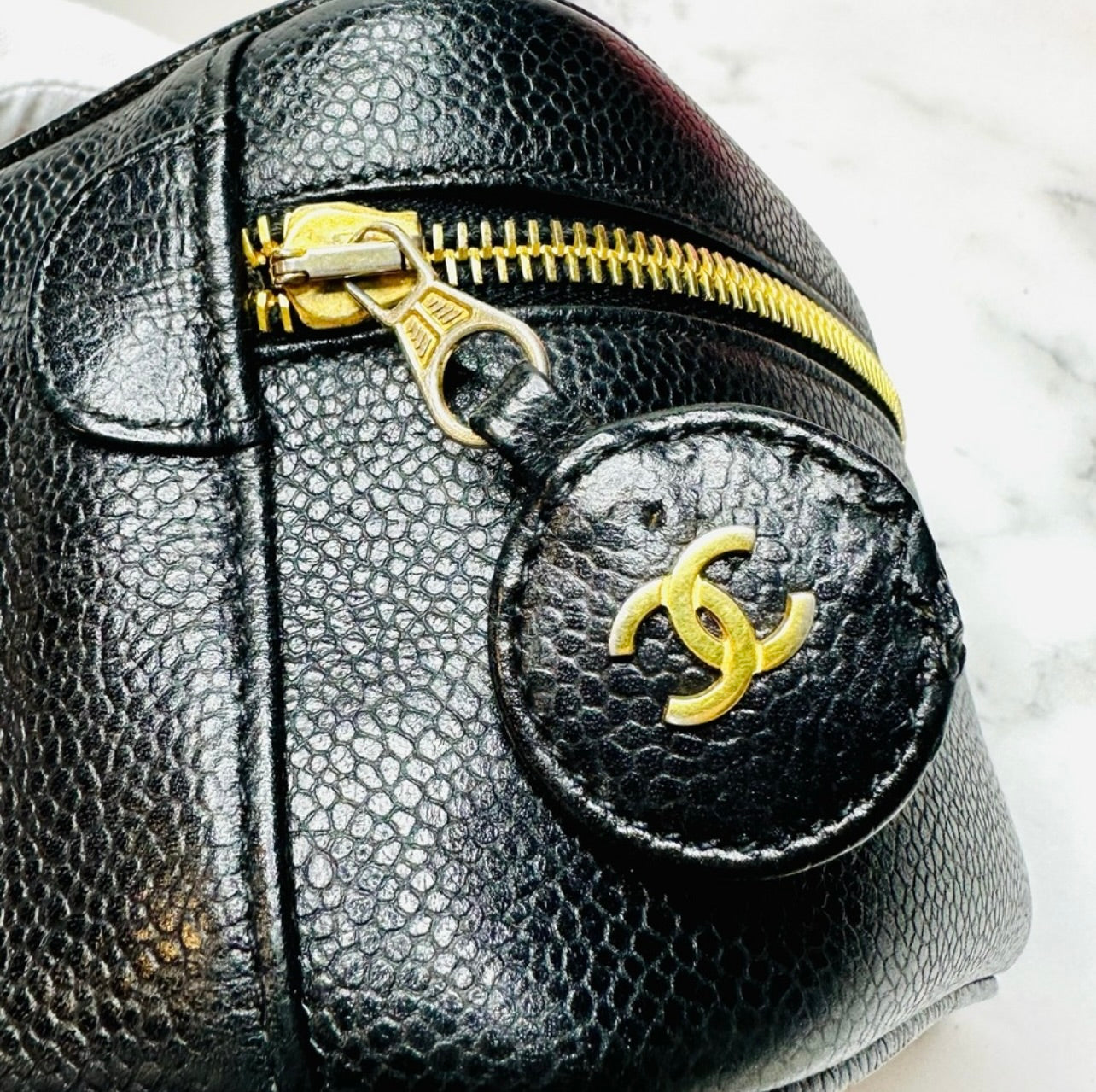 EUC Vintage CHANEL Black Caviar Leather CC Vanity Case Bag