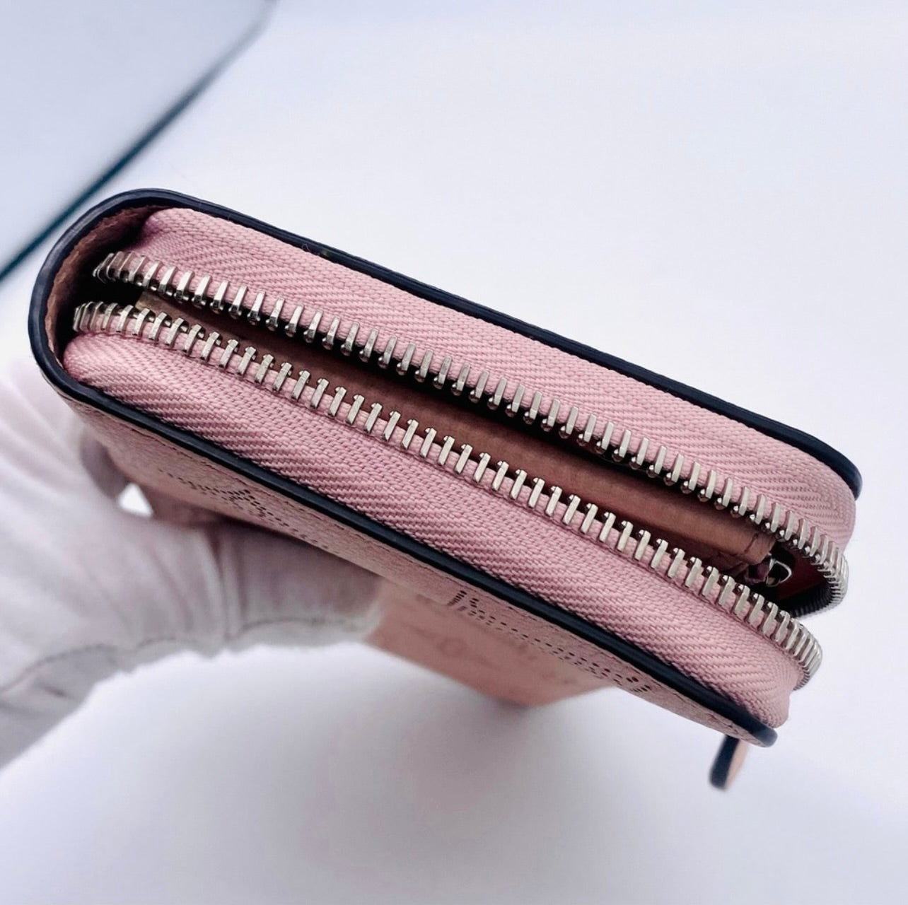 Louis Vuitton Magnolia Pink Monogram Mahina Zippy Wallet