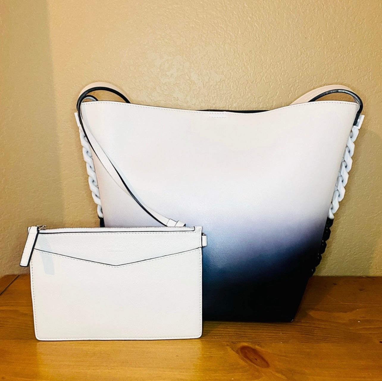 EUC Givenchy White & Black Calfskin Infinity Ombre Matte Chain Link Hobo Bag