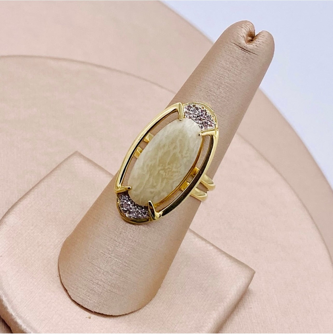 Vintage 18k Yellow Gold Rose Quartz & Diamond Cocktail Ring