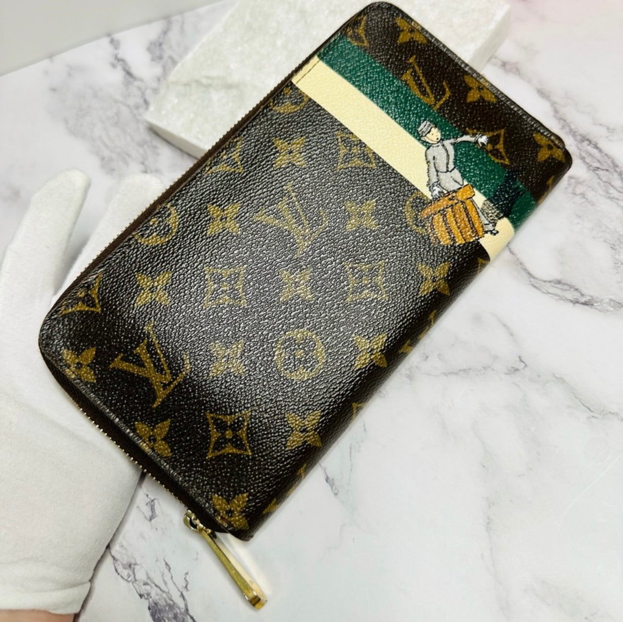 Louis Vuitton Monogram Groom Zippy Organizer Wallet Alpine Green