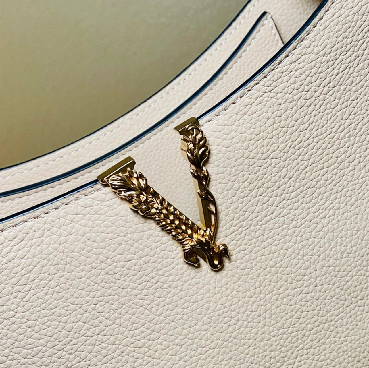 New VERSACE Vitello Virtus V Small Beige Grainy Calfskin Leather Shoulder Bag
