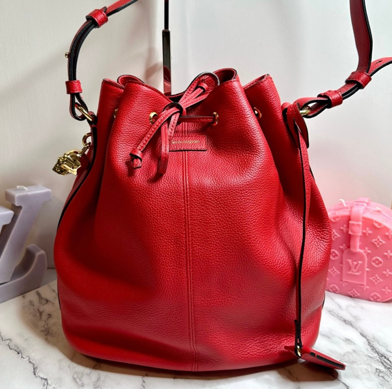 New Alexander McQueen Secchiello Red Pebbled Leather Skull Padlock Bucket Bag