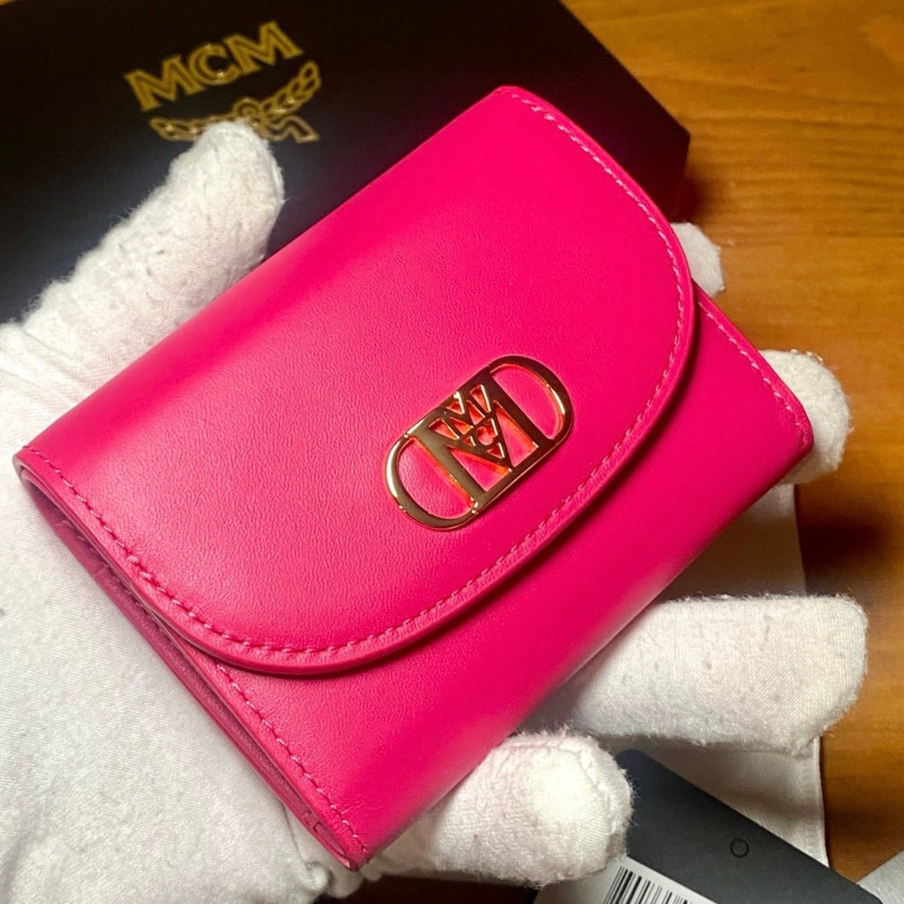 New MCM Beetroot Purple Nappa Leather Mode Travia Trifold Chain Wallet