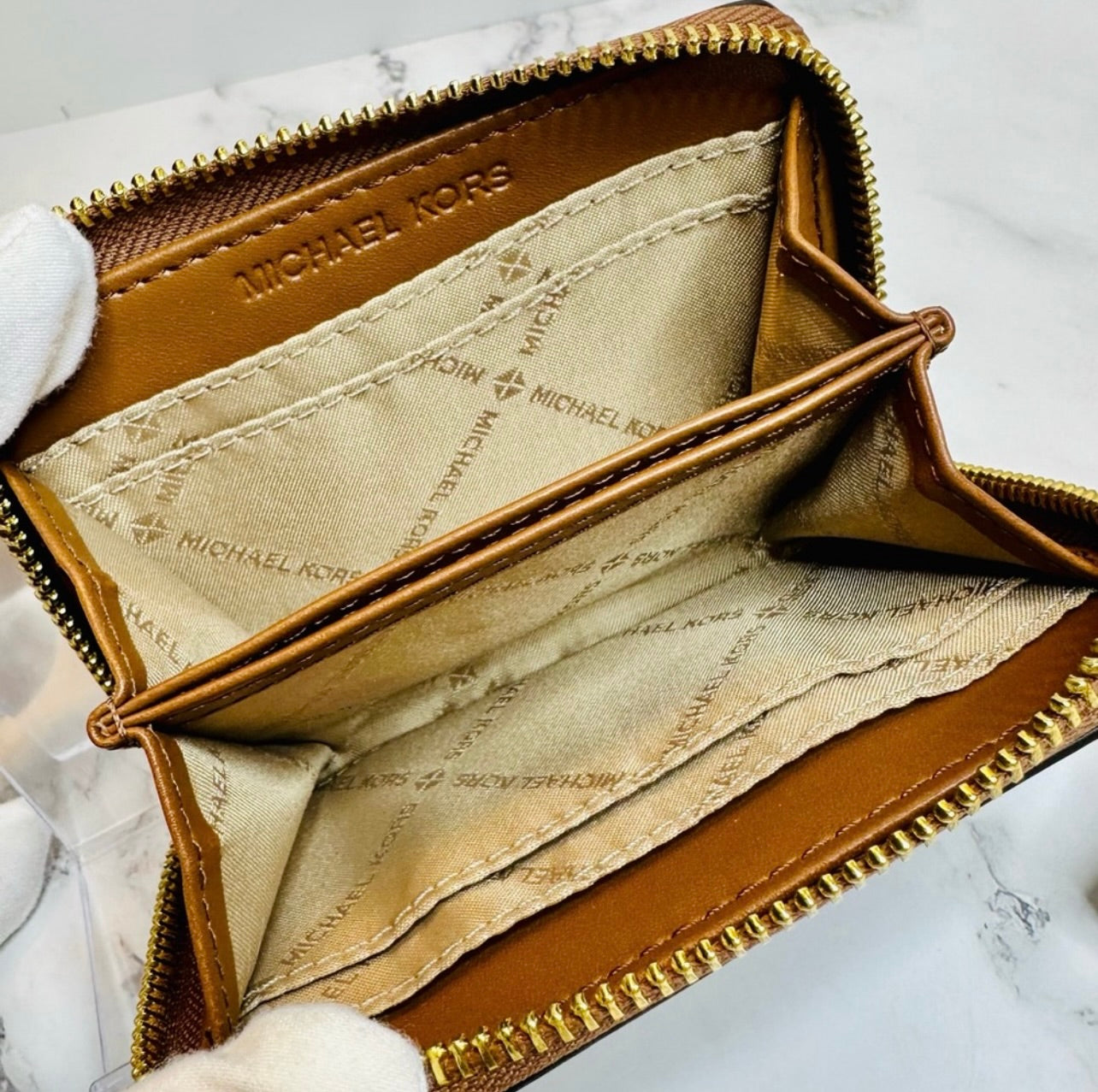 New Michael Kors Jet Set Travel Medium Zip Around Card Case Zip Around Wallet