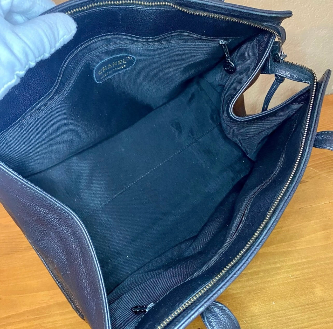 Vintage CHANEL CC Black Caviar Leather Shoulder Bag