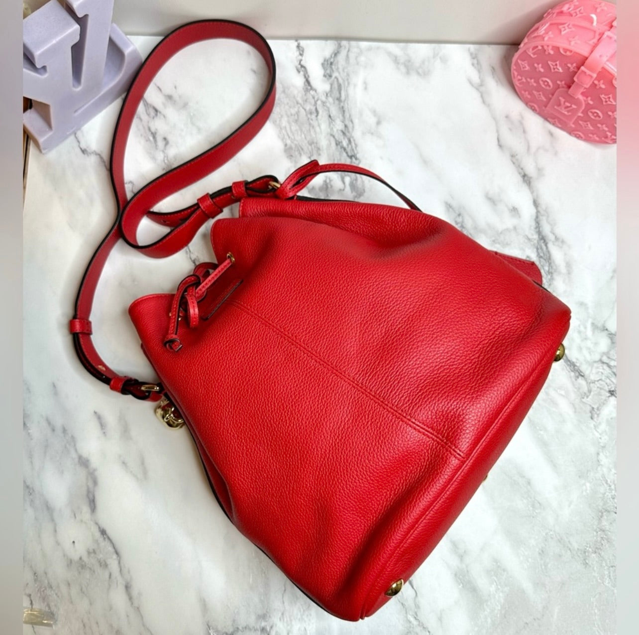 New Alexander McQueen Secchiello Red Pebbled Leather Skull Padlock Bucket Bag