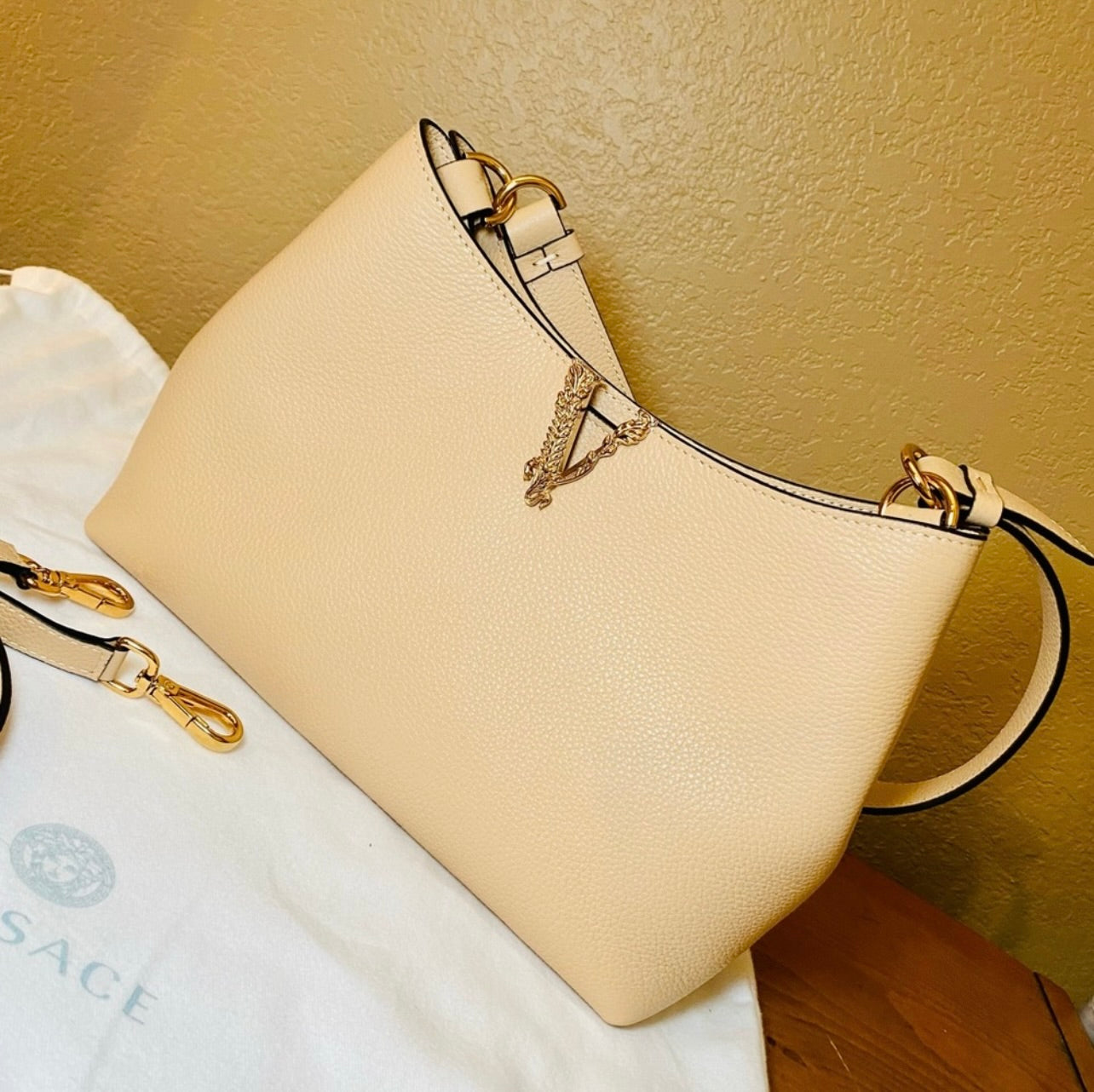 New VERSACE Vitello Virtus V Small Beige Grainy Calfskin Leather Shoulder Bag